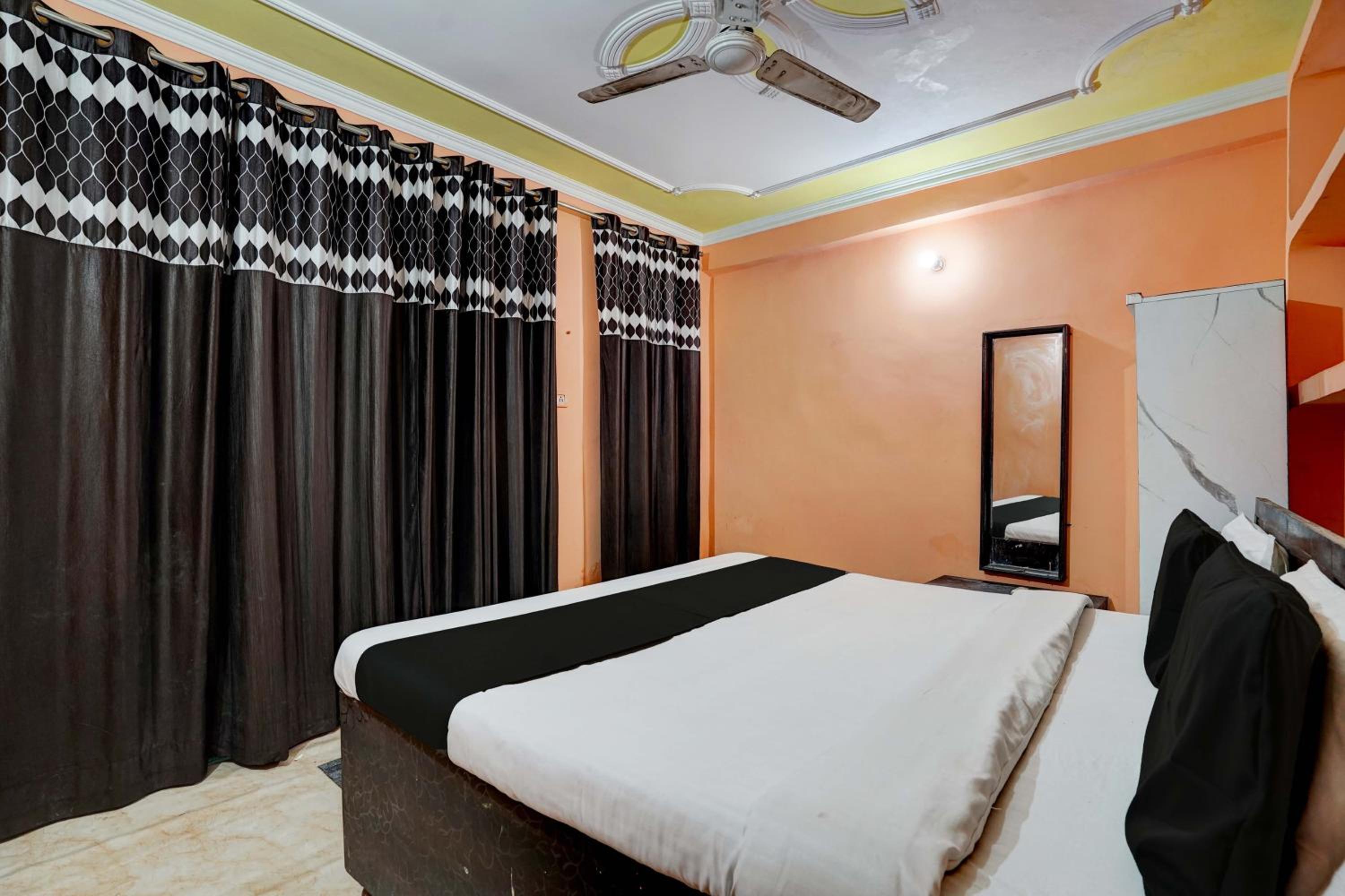 Hotel O Preet Hotel & Restaurant view 2