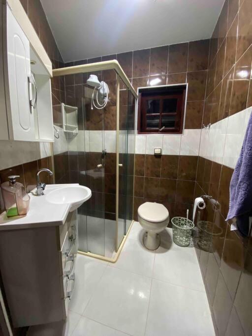 Chácara em Sarapui com 5 quartos sendo 3 suítes