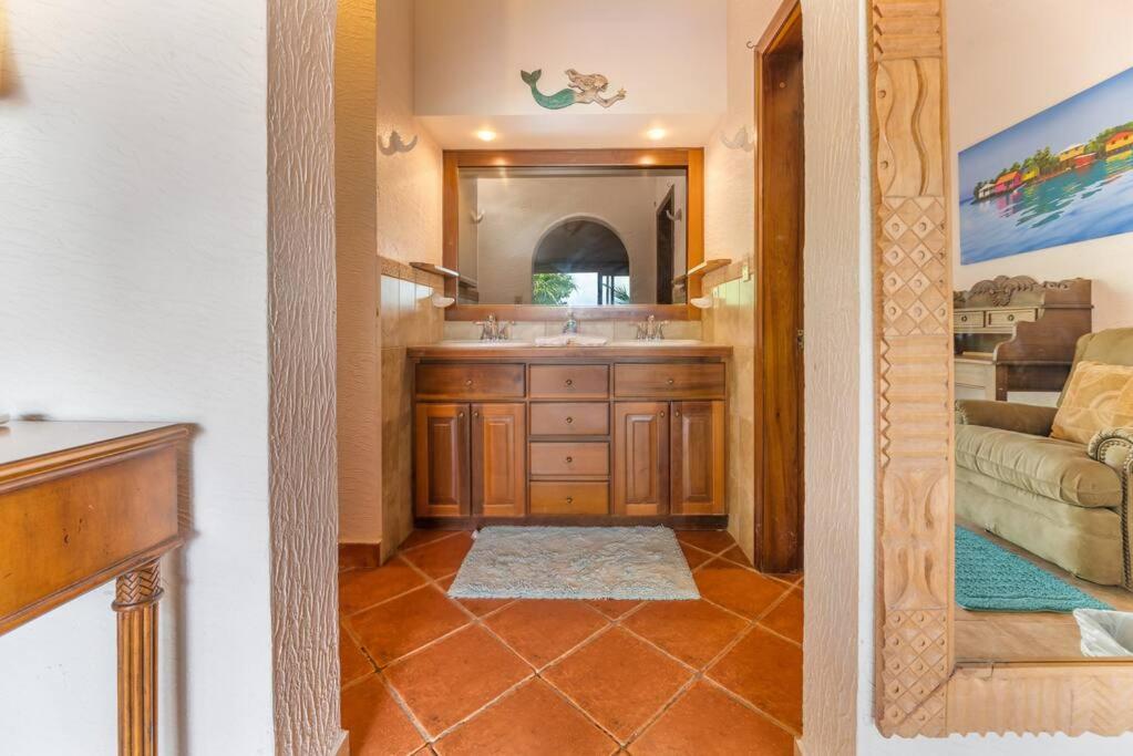 Roatan Seaside Rentals view 5