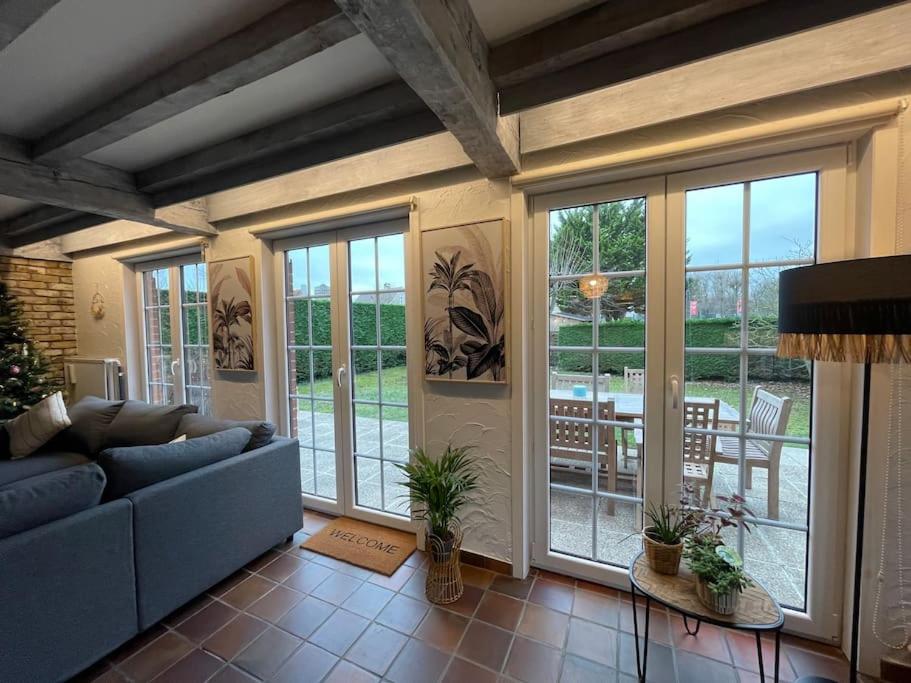 Villa James