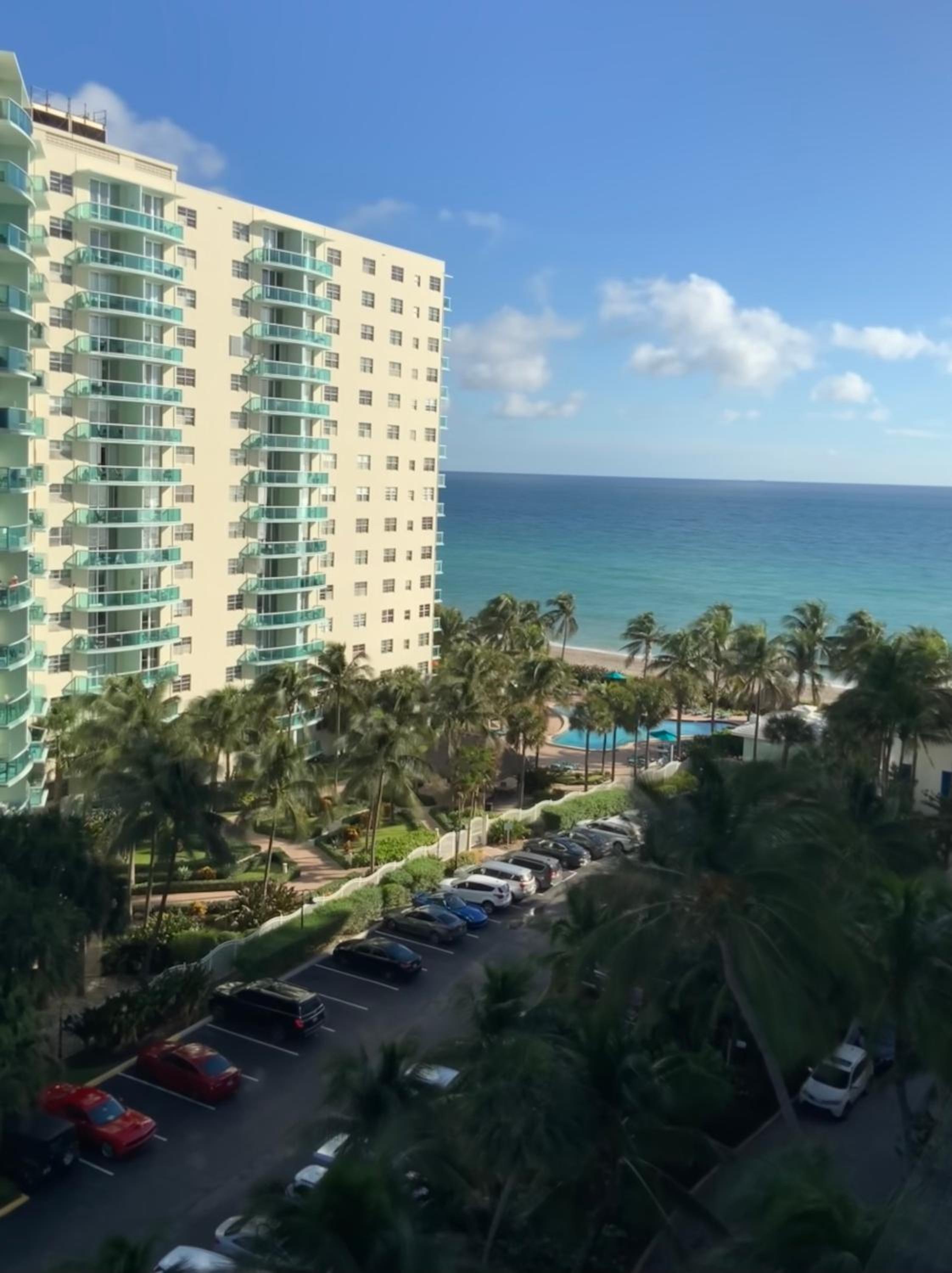 Modern Ocean View Apartment by Miami Te Espera - HALLANDALE 9E