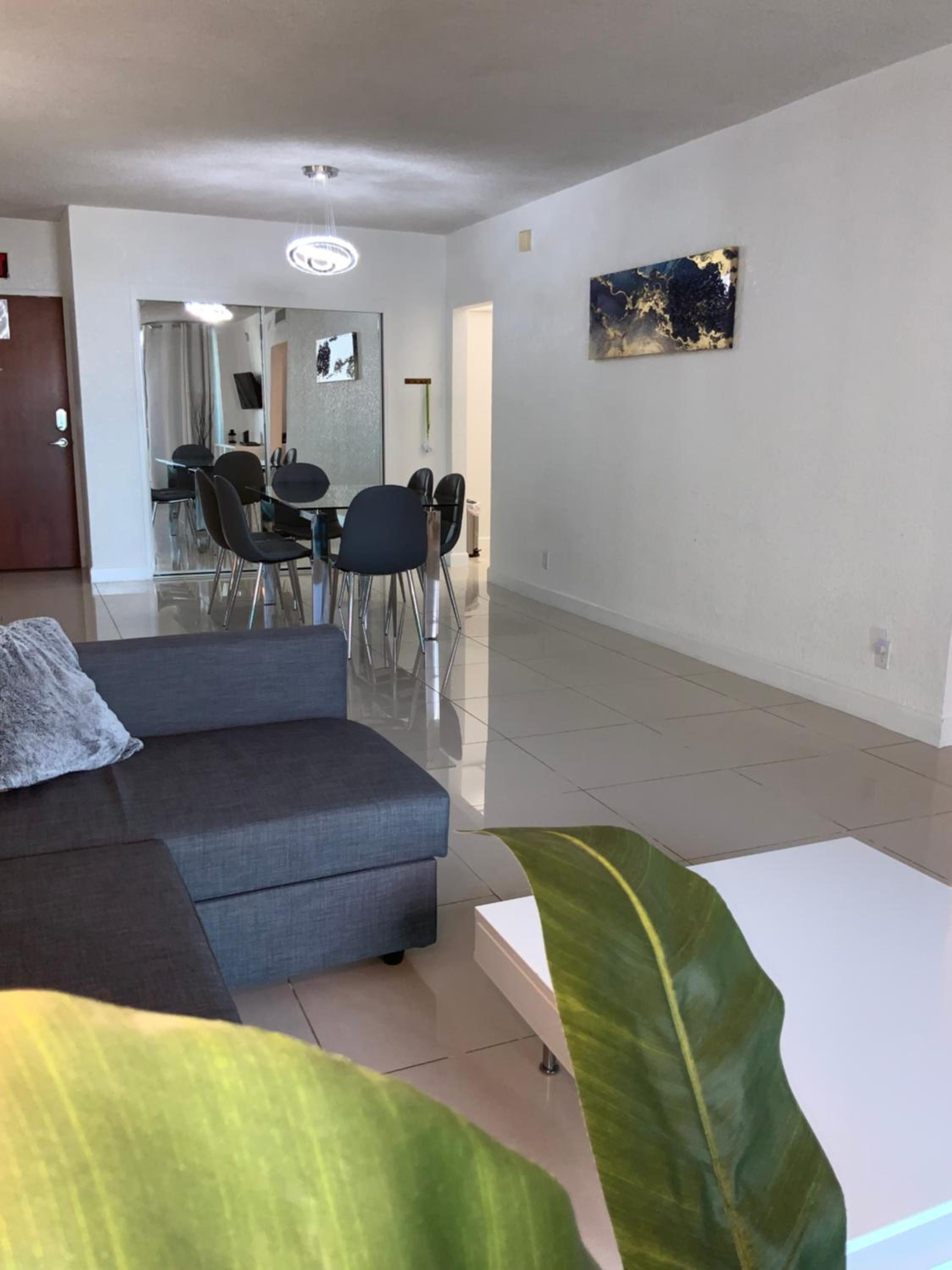 Modern Ocean View Apartment by Miami Te Espera - HALLANDALE 9E