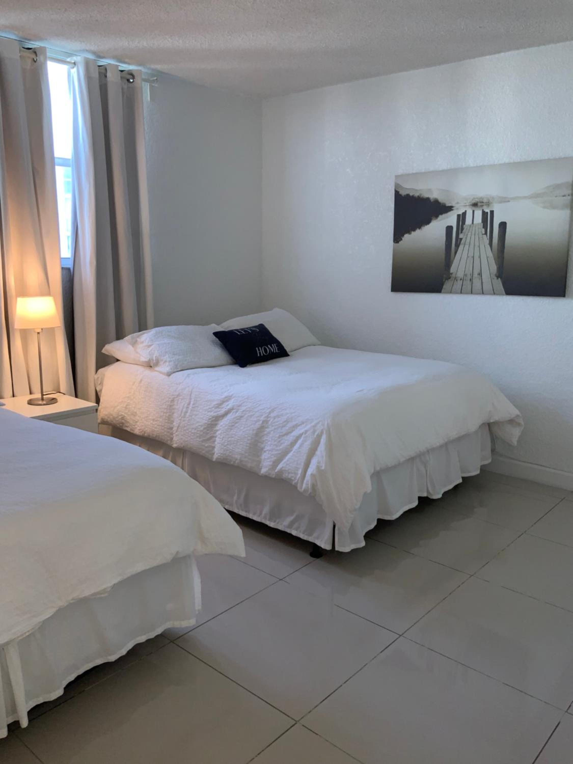 Modern Ocean View Apartment by Miami Te Espera - HALLANDALE 9E