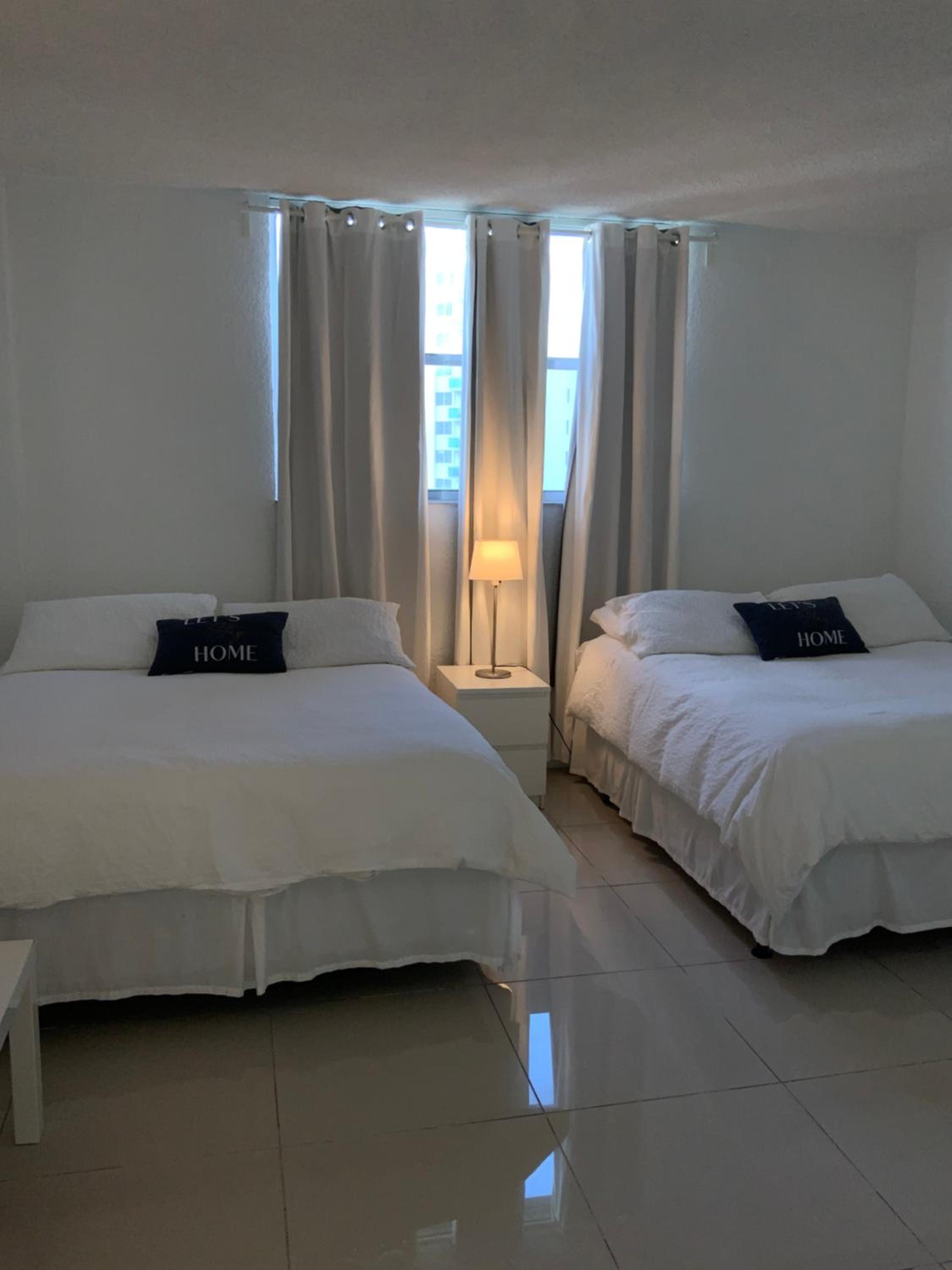 Modern Ocean View Apartment by Miami Te Espera - HALLANDALE 9E
