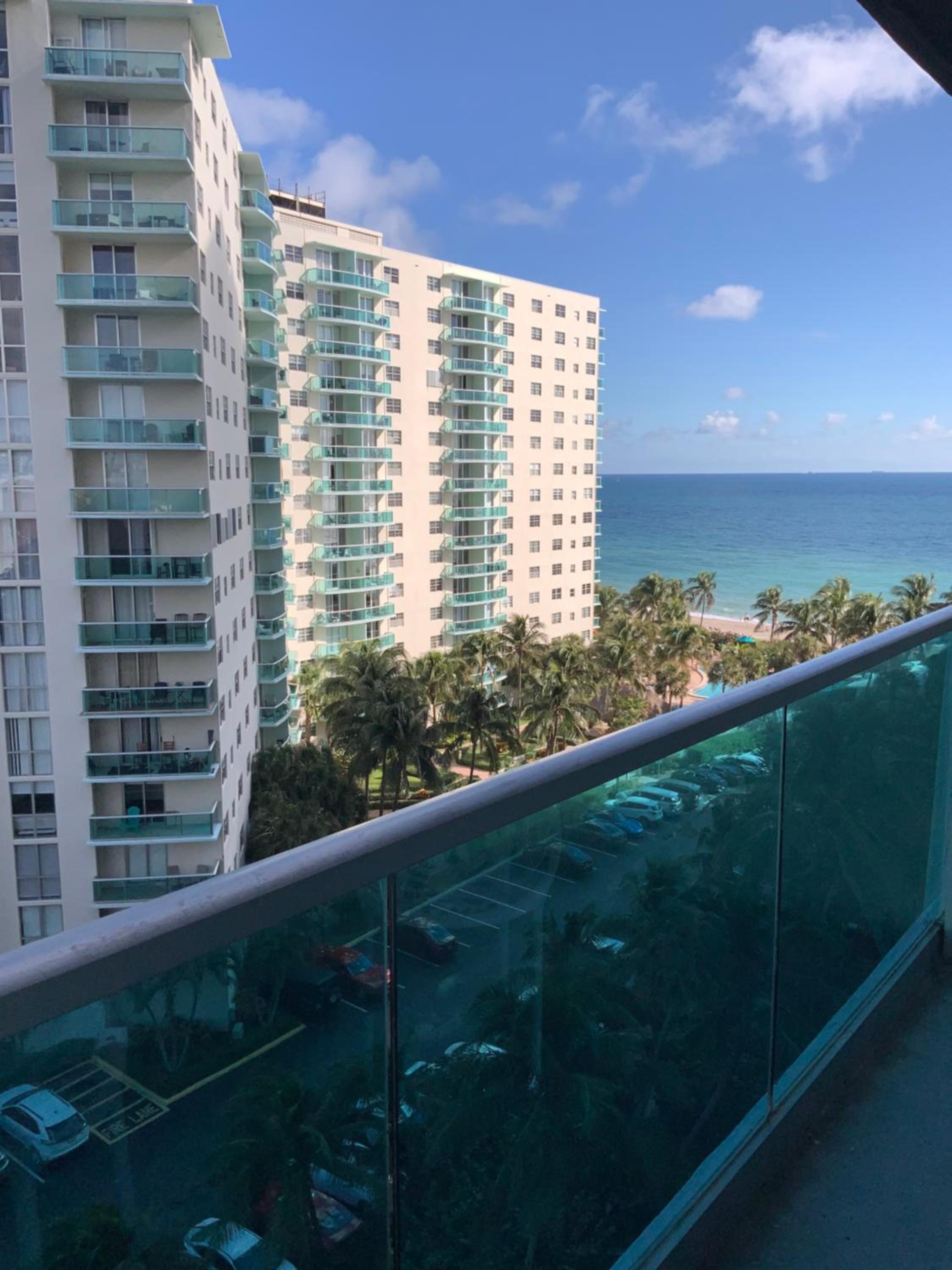 Modern Ocean View Apartment by Miami Te Espera - HALLANDALE 9E