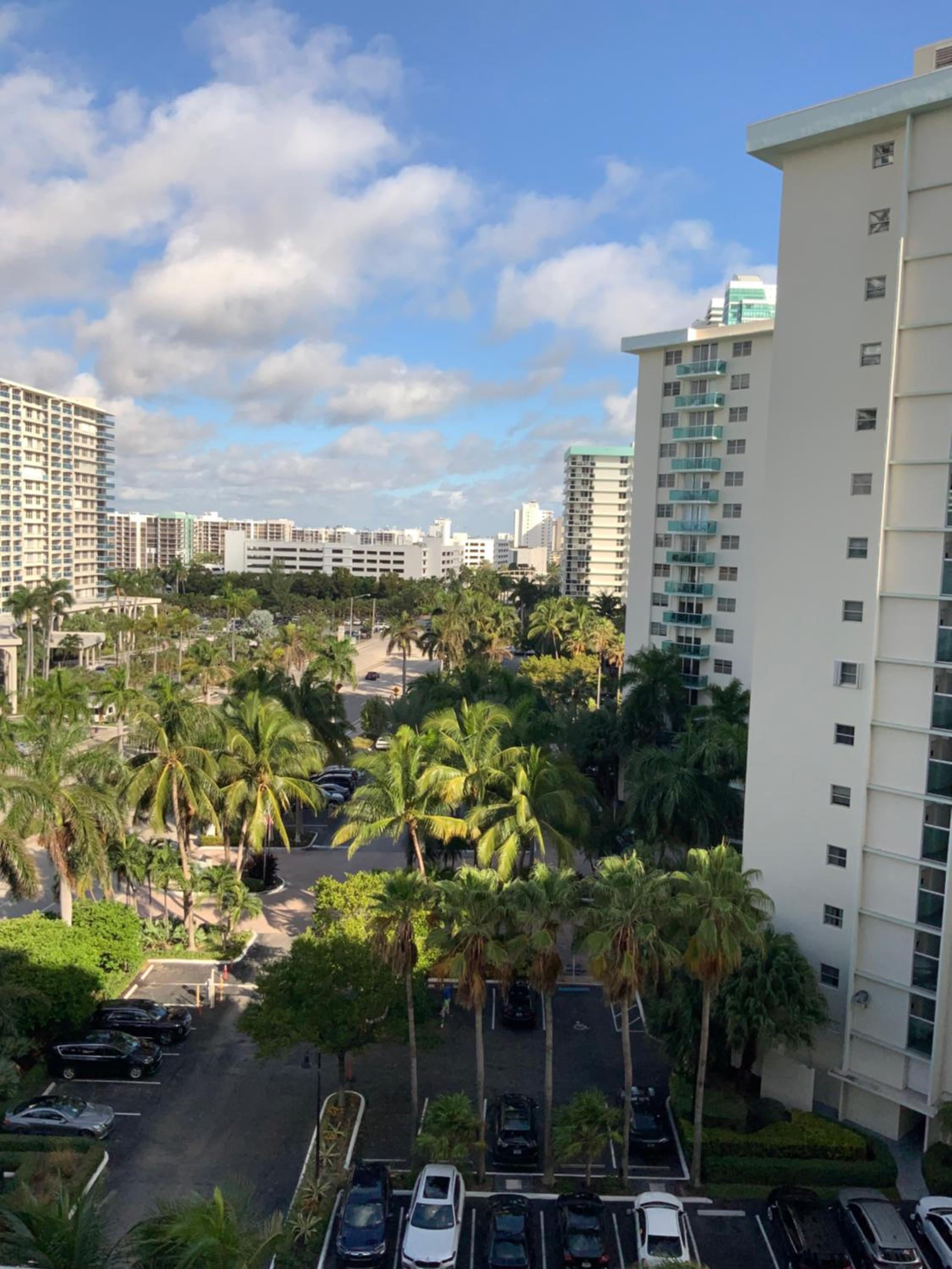 Modern Ocean View Apartment by Miami Te Espera - HALLANDALE 9E
