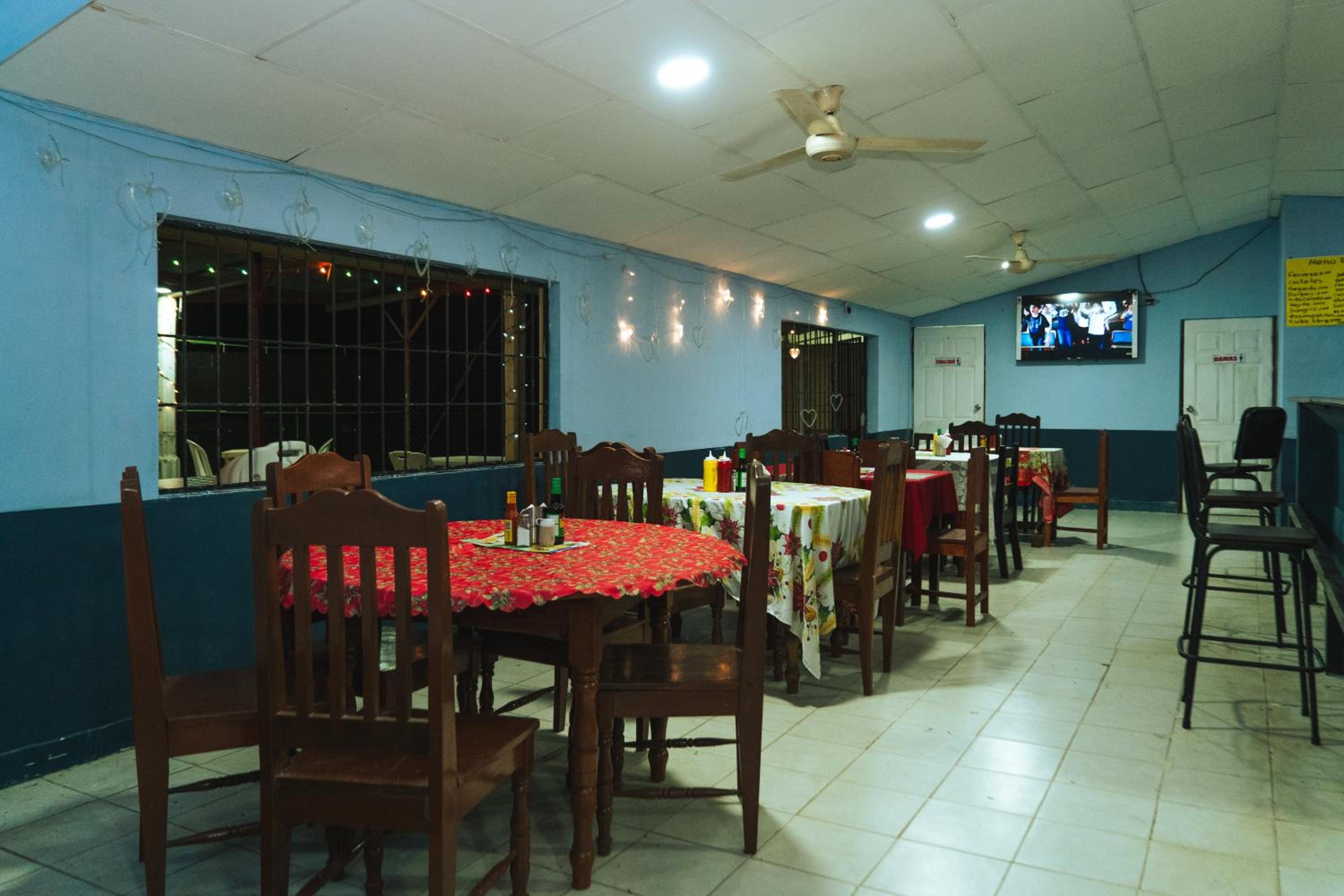 Hotel El Cocobolo Food&Rest Room 4 B&B WiFi AC Pkg Free Swimmingpool