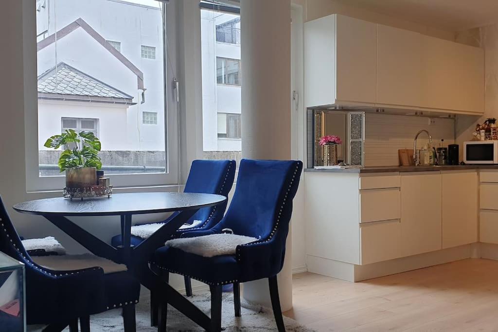 Niklas Ålesund City Center Apt. (sleep: 3 pers).