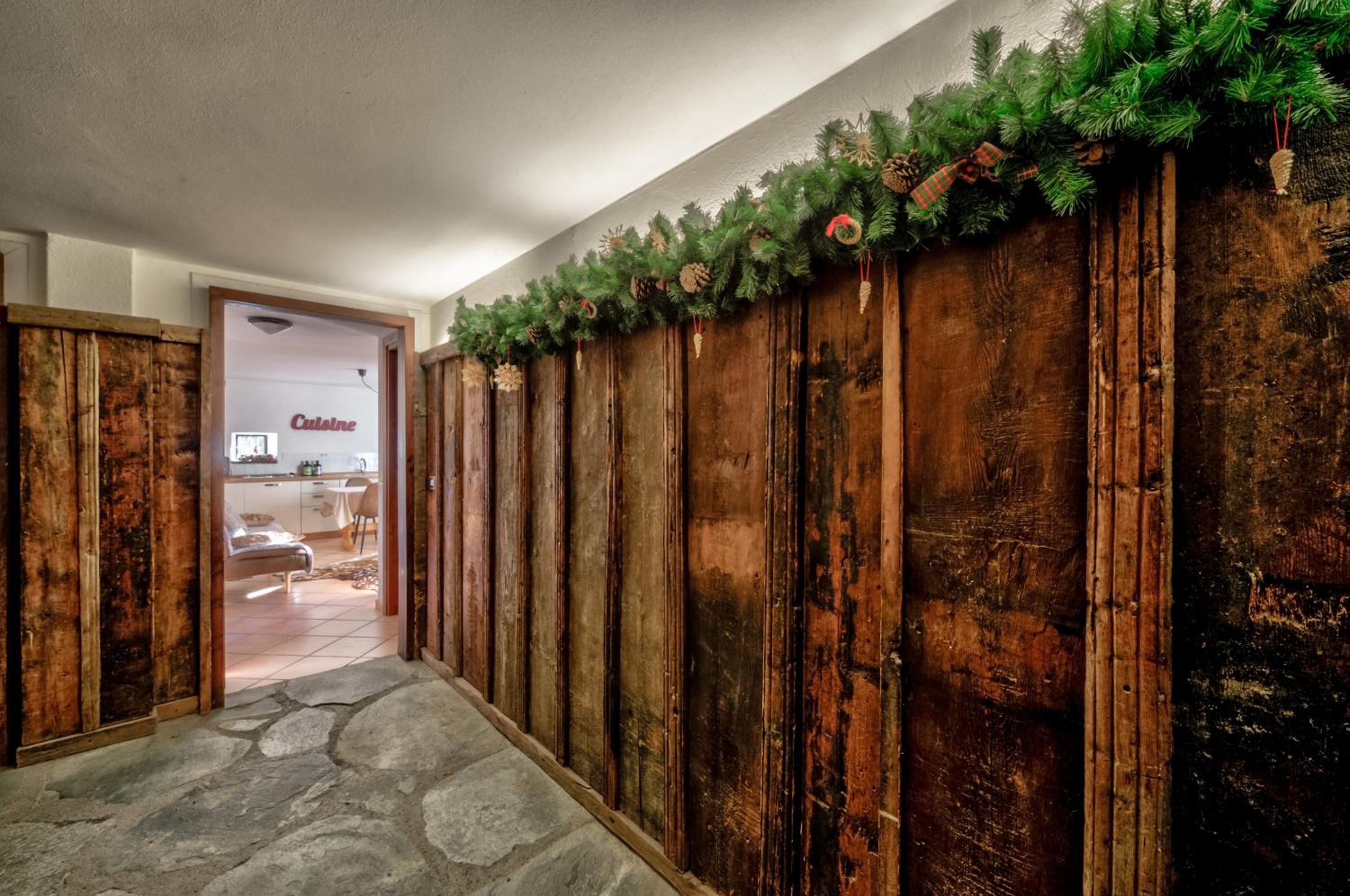 Maison Chasseur Alpine Design Lodge view 3