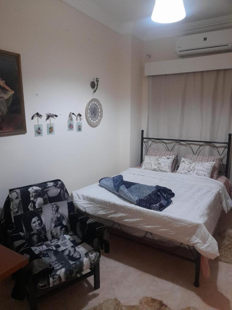 Furnished one bedroom part sea view with share swimming pool