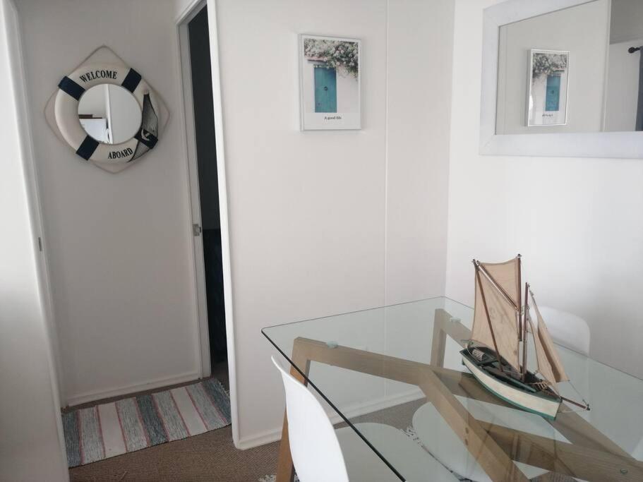 Departamento de 3 dormitorios a pasos Av. del Mar.