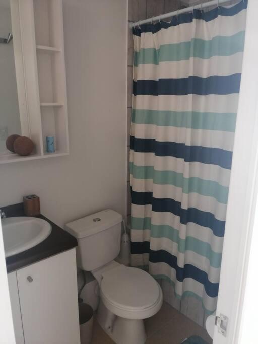Departamento de 3 dormitorios a pasos Av. del Mar.