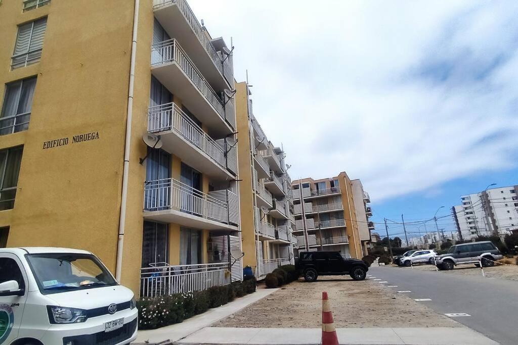Departamento de 3 dormitorios a pasos Av. del Mar.