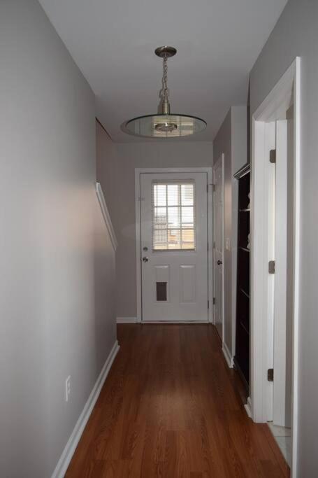 Home In Greenville 4 bedrooms, 4 beds, 2 baths