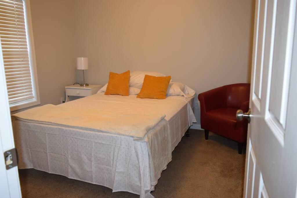 Home In Greenville 4 bedrooms, 4 beds, 2 baths