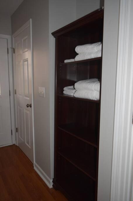 Home In Greenville 4 bedrooms, 4 beds, 2 baths