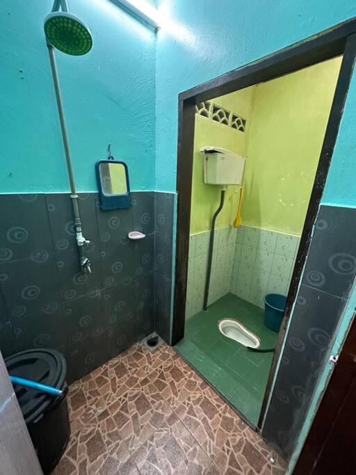 Homestay Hjh Rokiah, F.Tementi photo 2