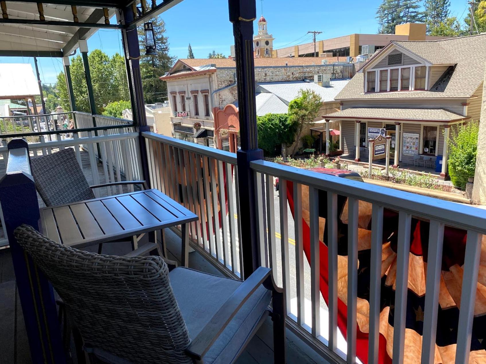 Historic Washington St Balcony