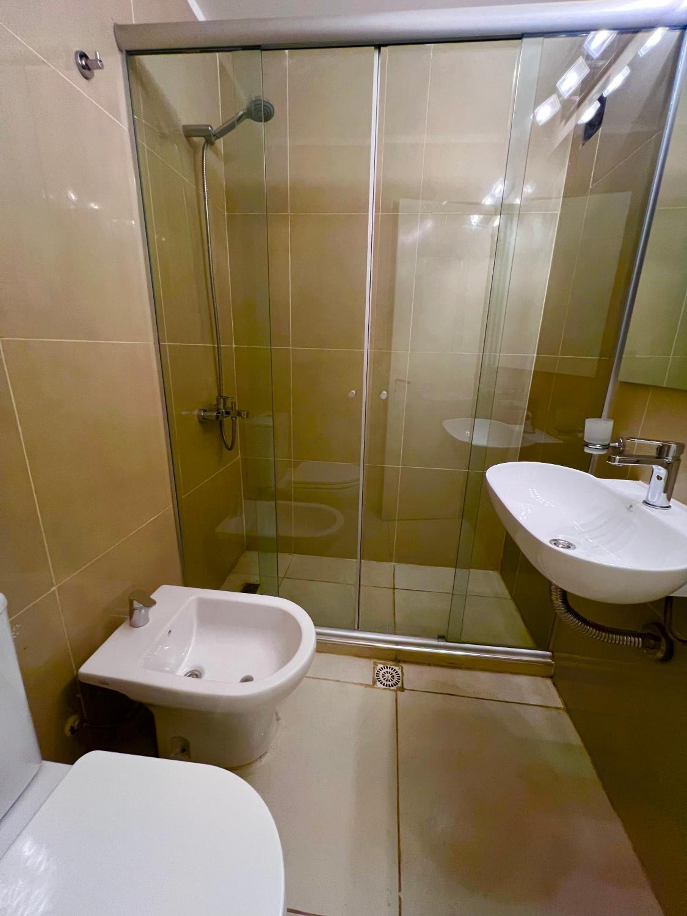 Apartamento en Colón y Cañada