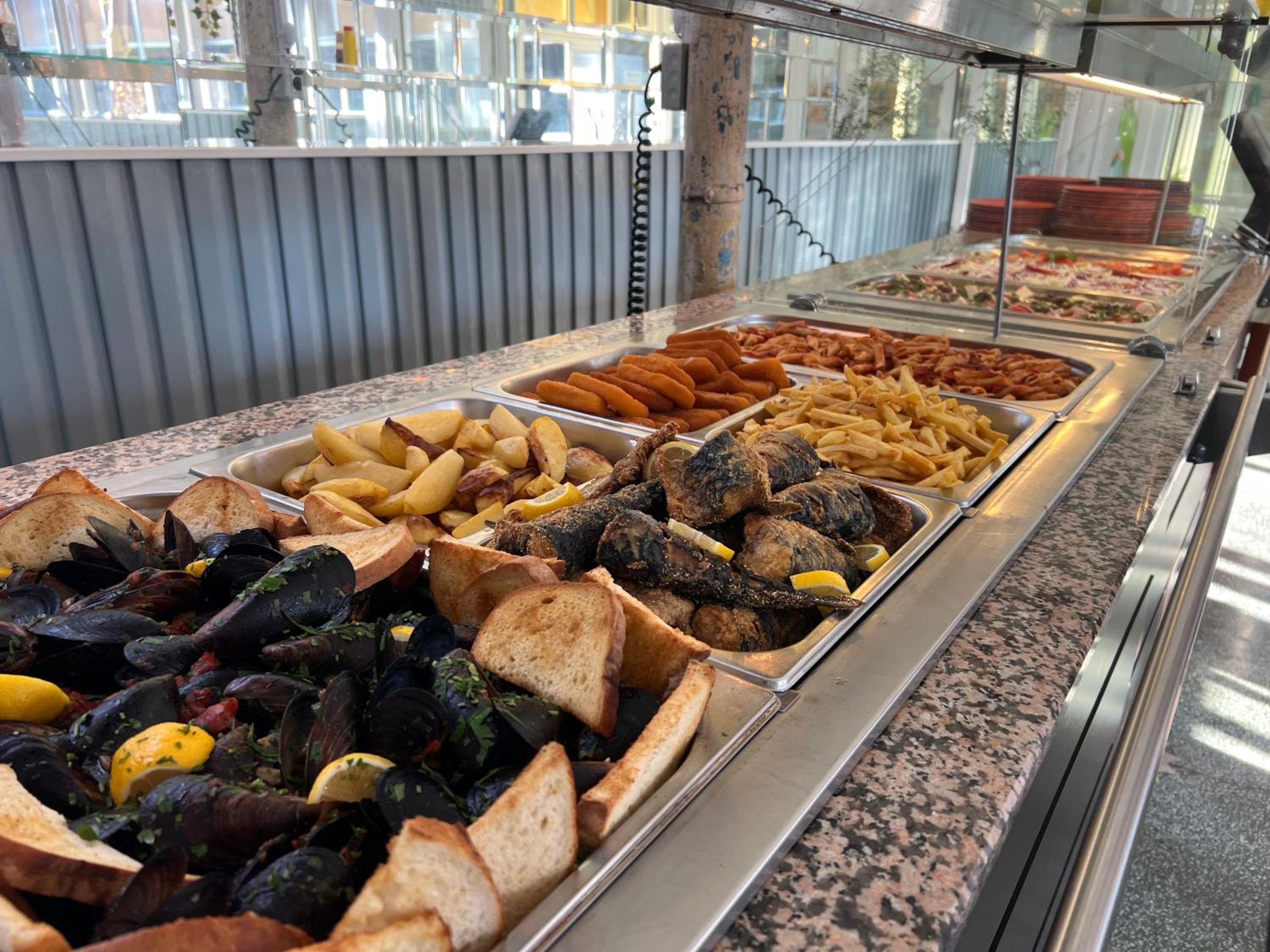 breakfast buffet