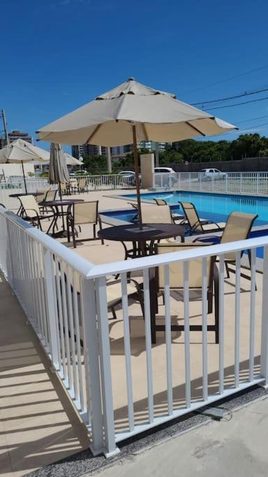 Condomínio aconchegante com piscina