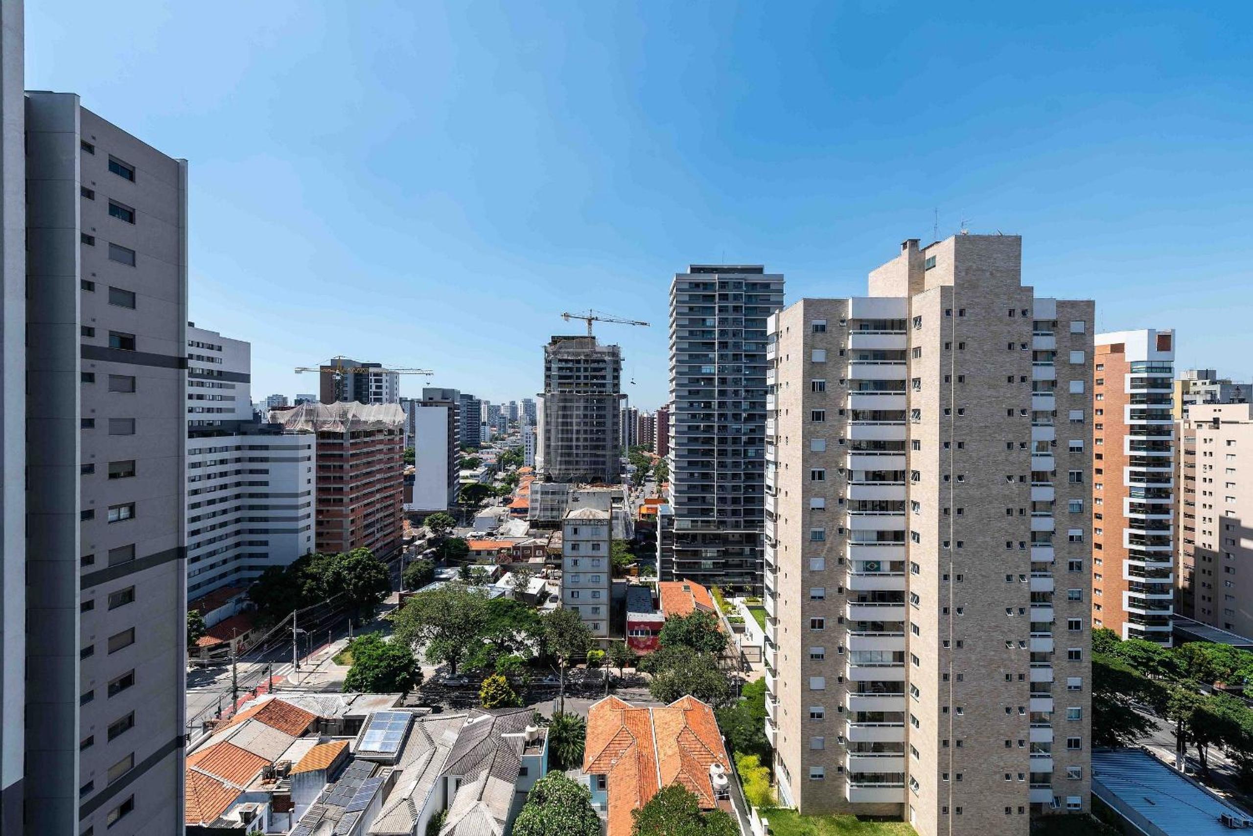 Modern and Comfortable Apartments In the Heart of Vila Mariana Close to Metro Santa Cruz