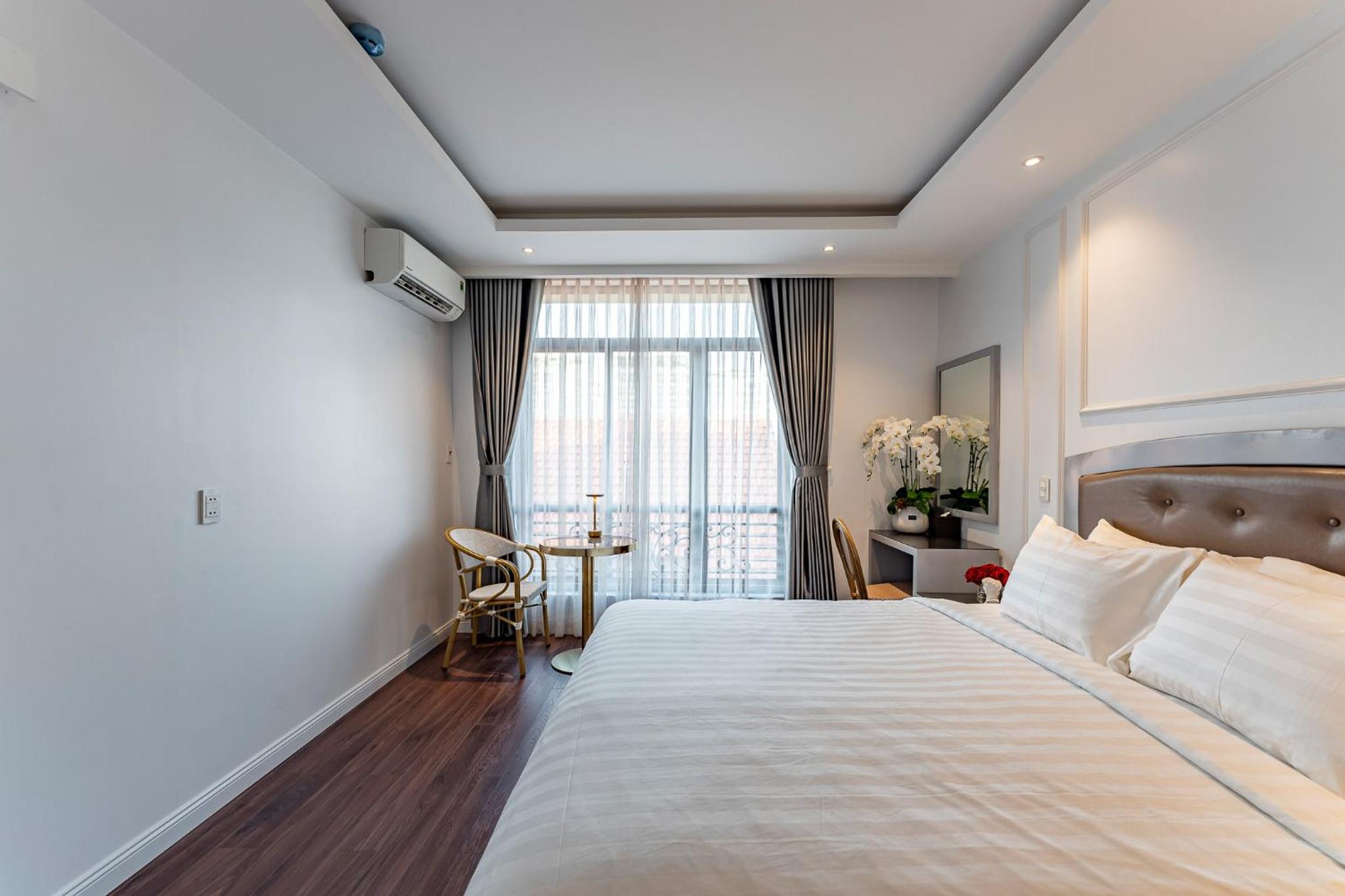 Golden Star Apartment & Hotel