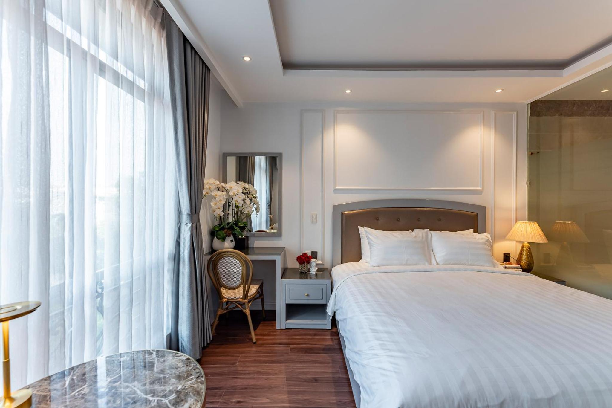 Golden Star Apartment & Hotel