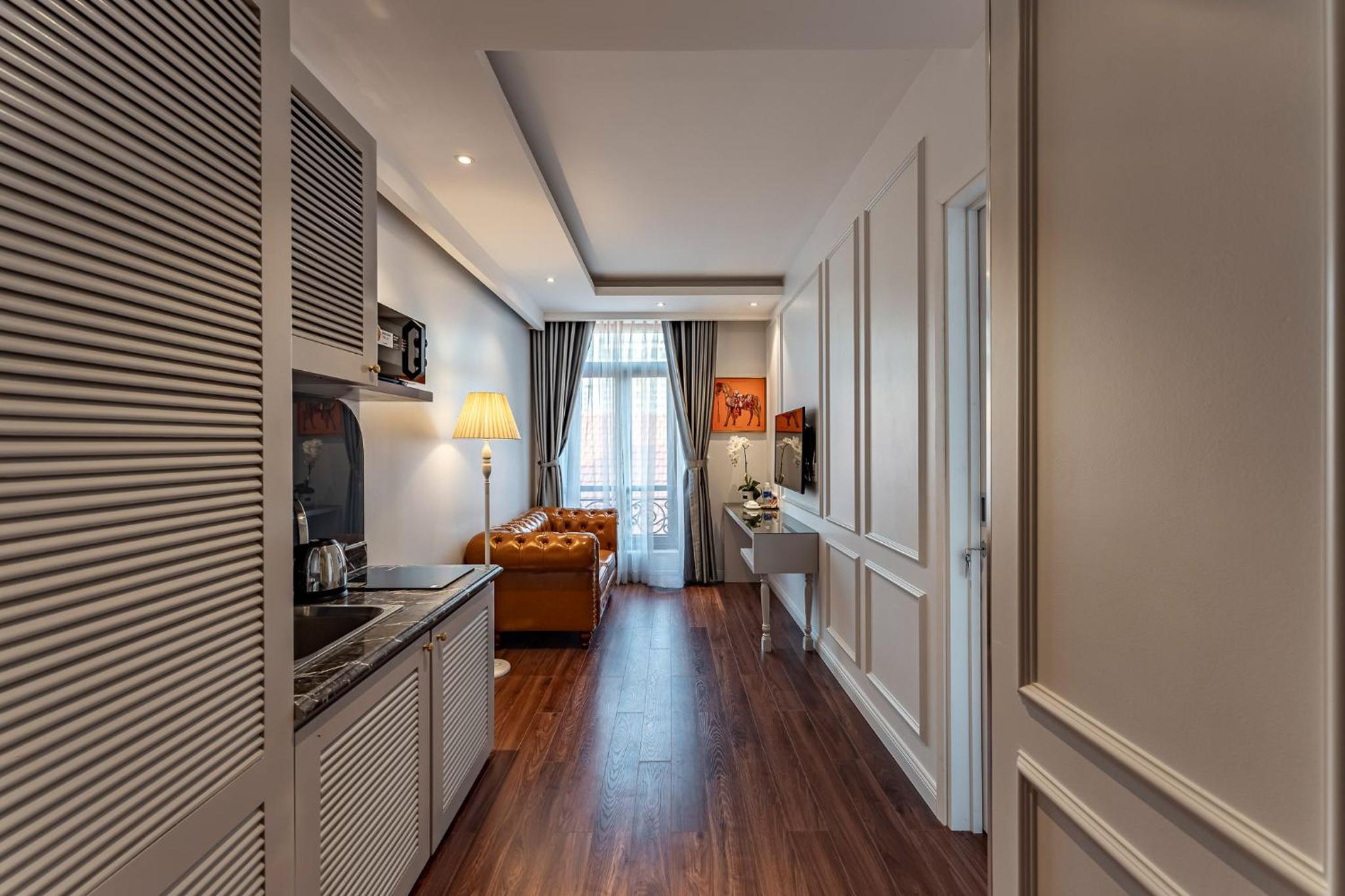 Golden Star Apartment & Hotel