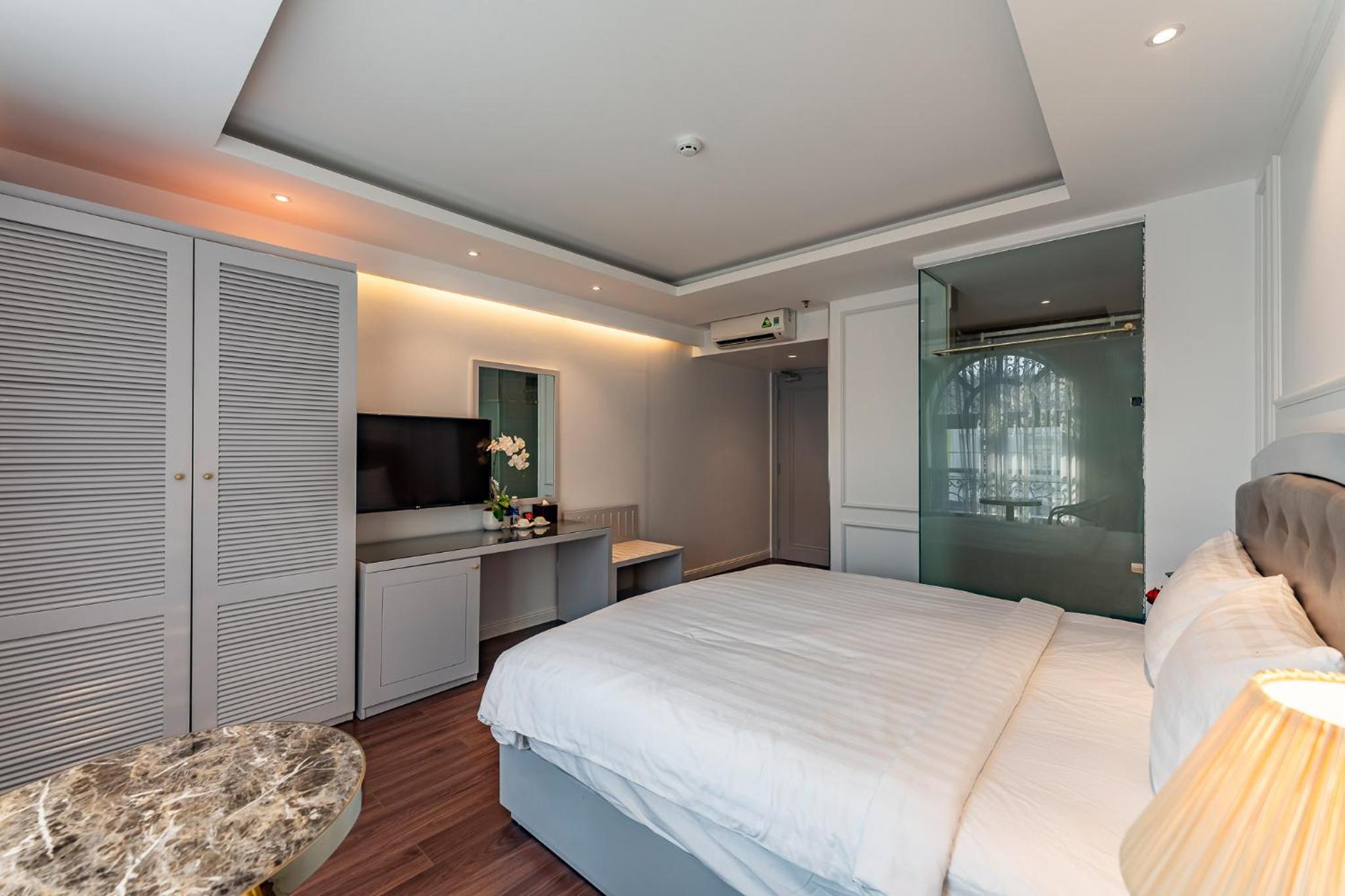 Golden Star Apartment & Hotel