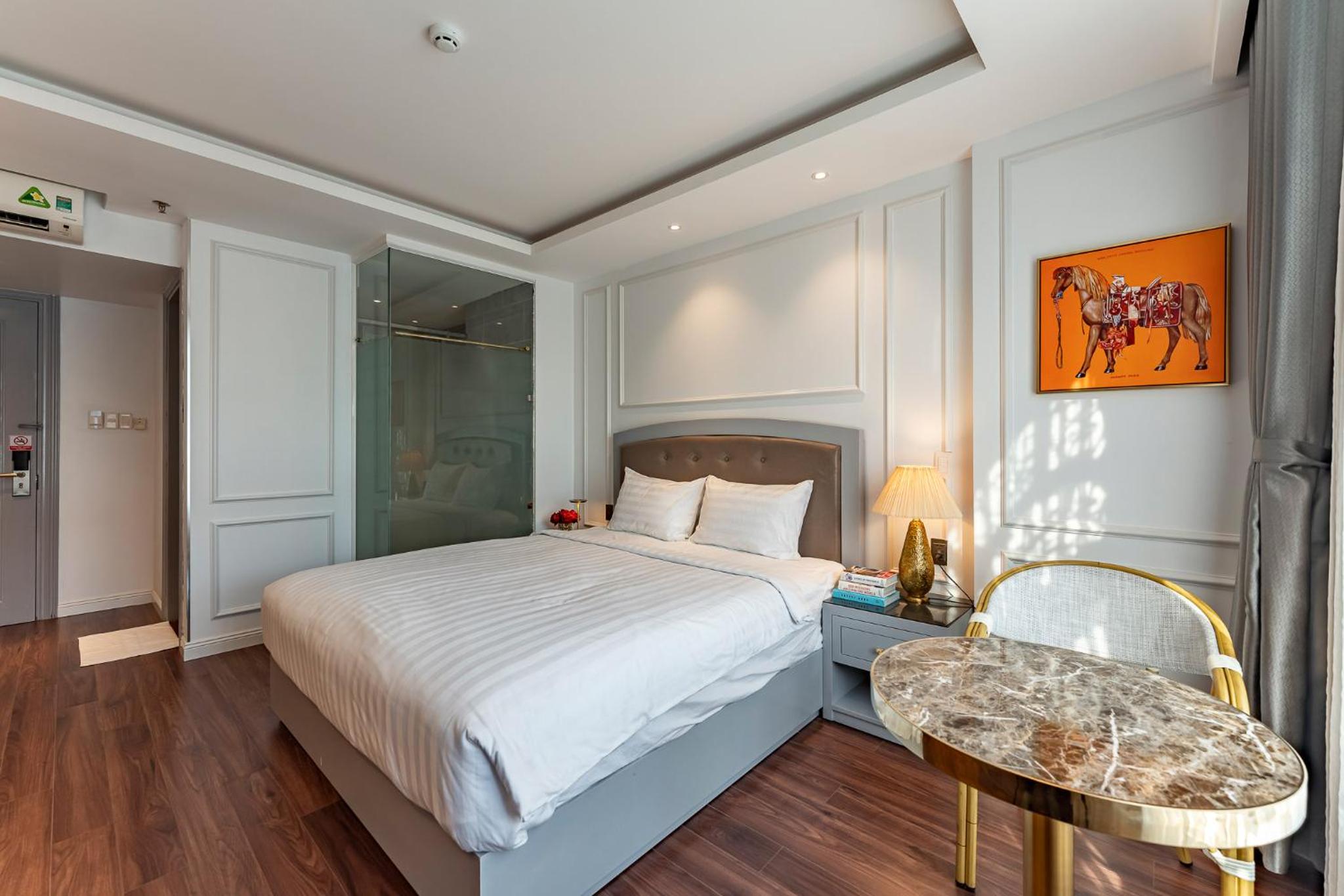 Golden Star Apartment & Hotel