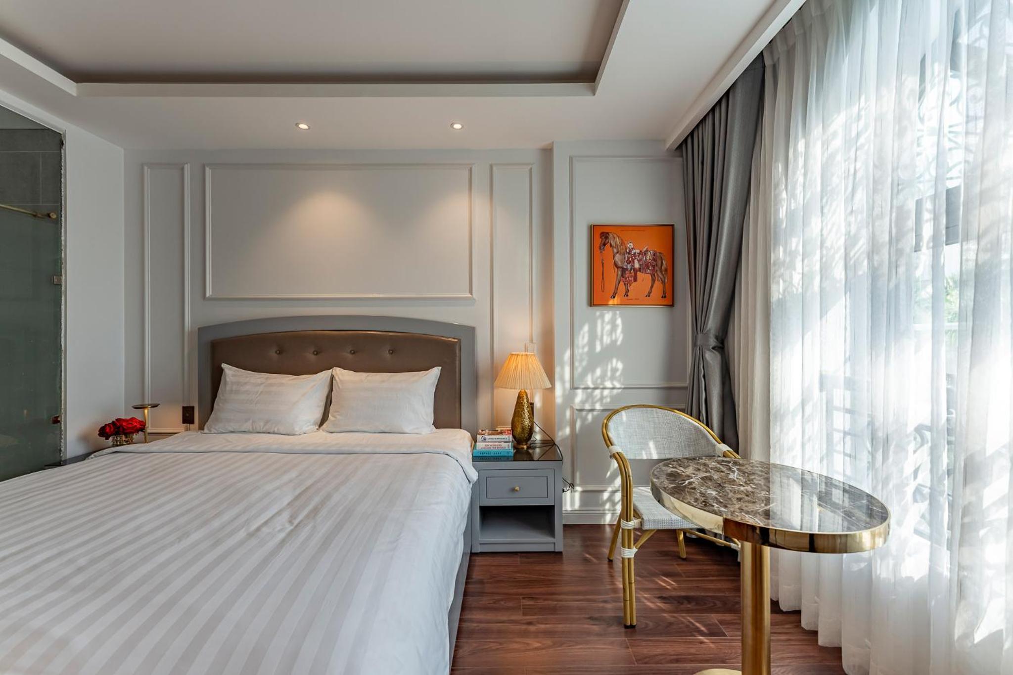 Golden Star Apartment & Hotel