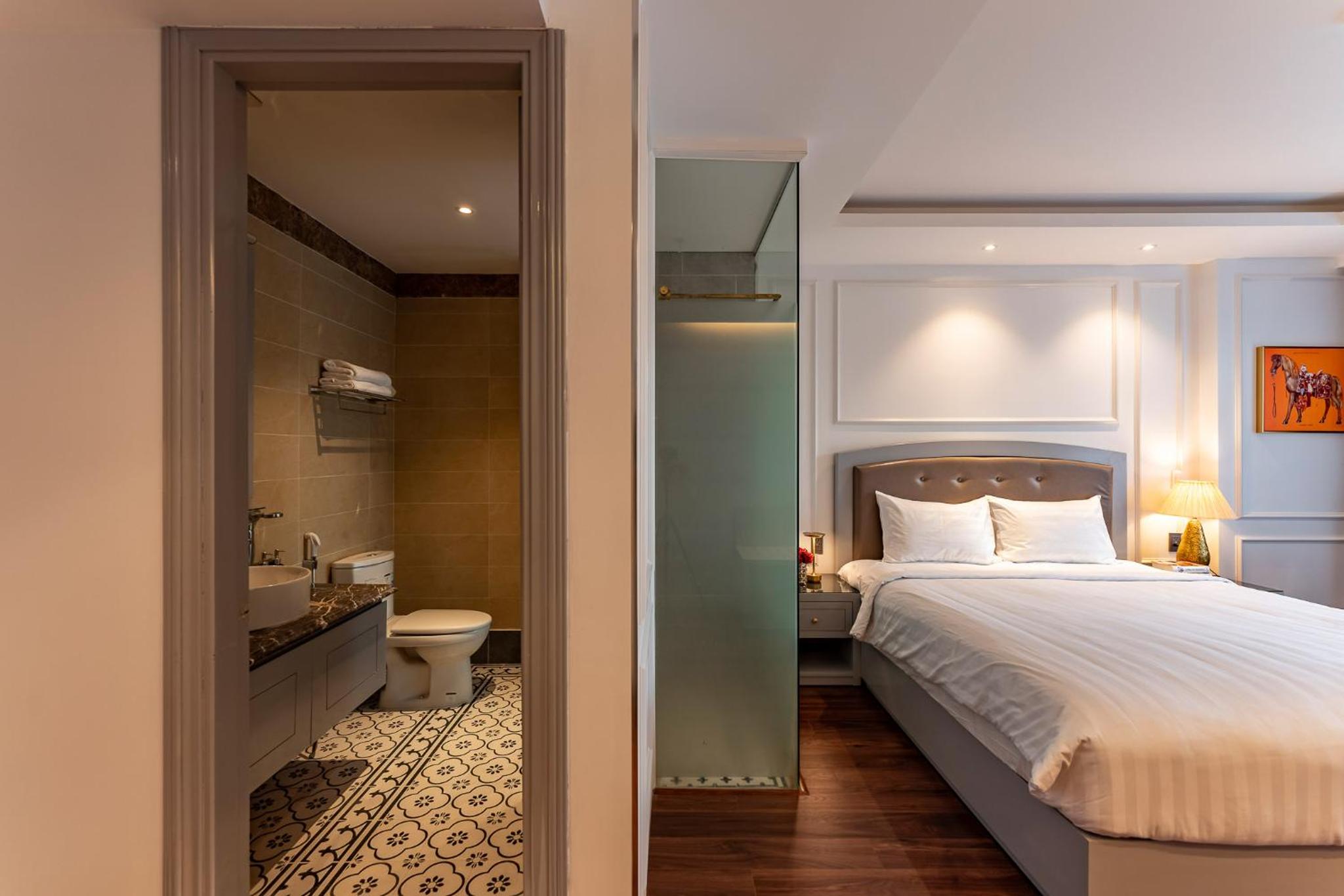 Golden Star Apartment & Hotel