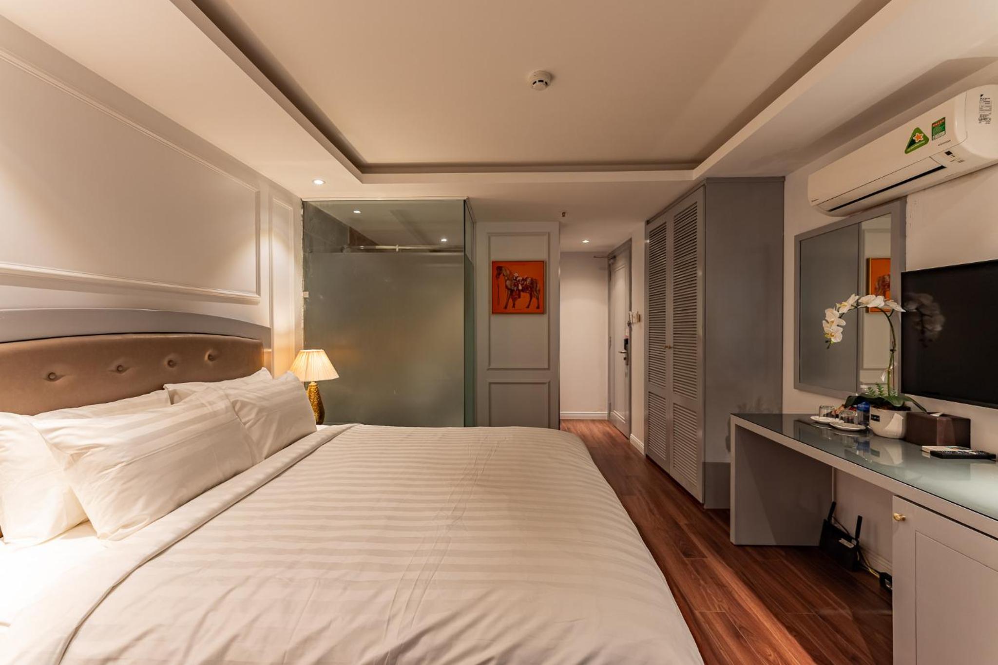 Golden Star Apartment & Hotel