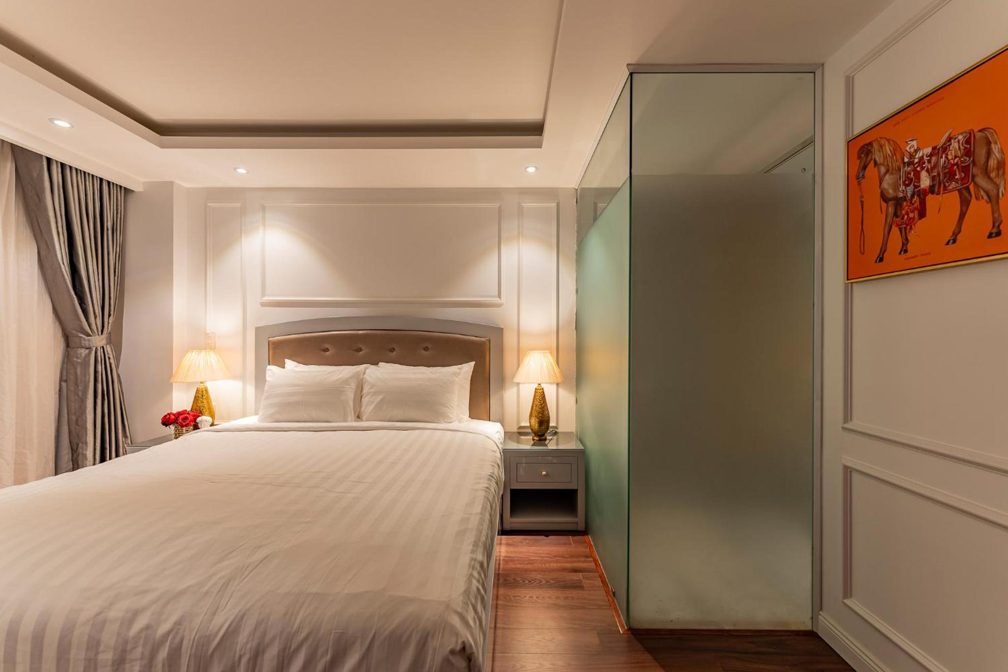 Golden Star Apartment & Hotel