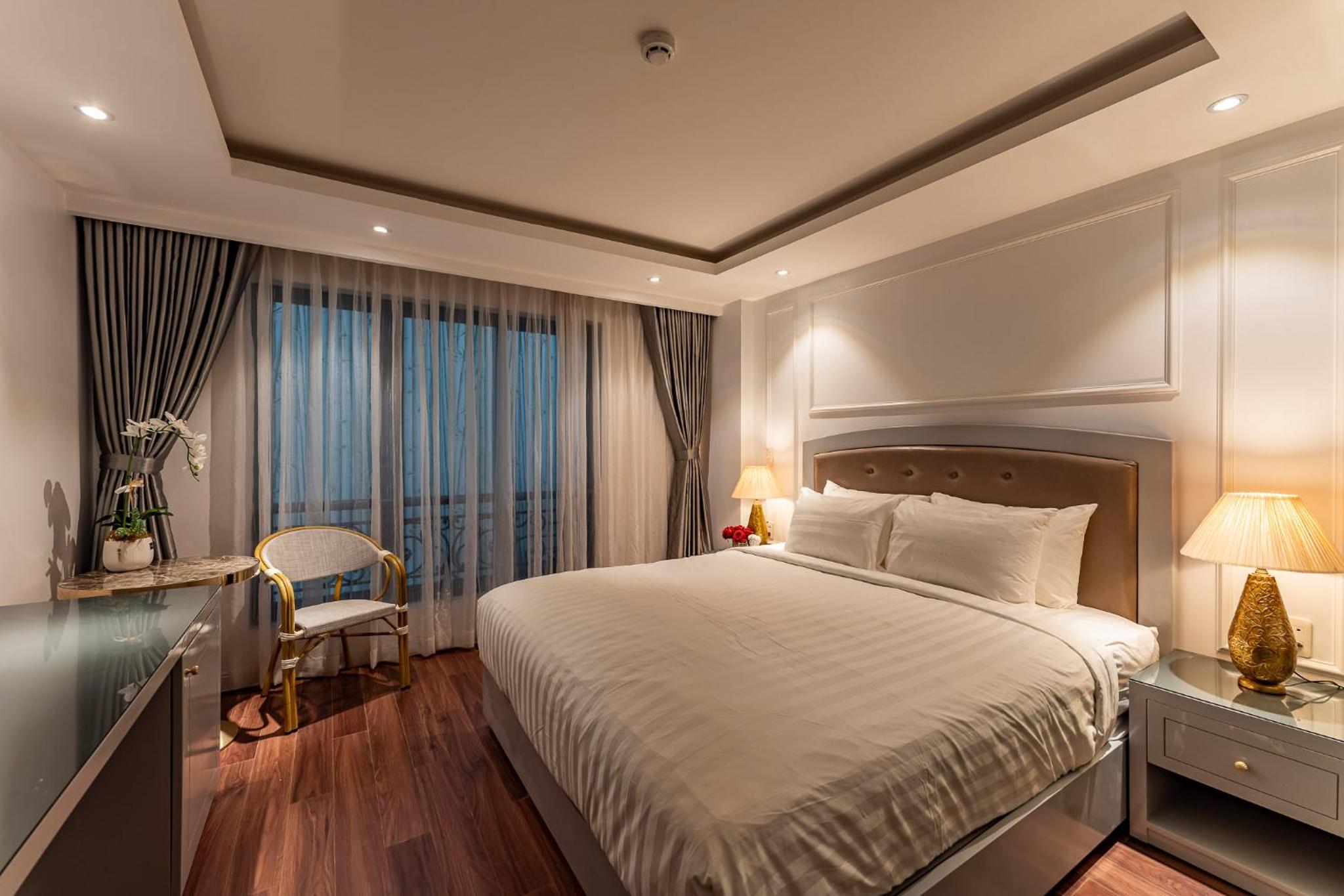 Golden Star Apartment & Hotel