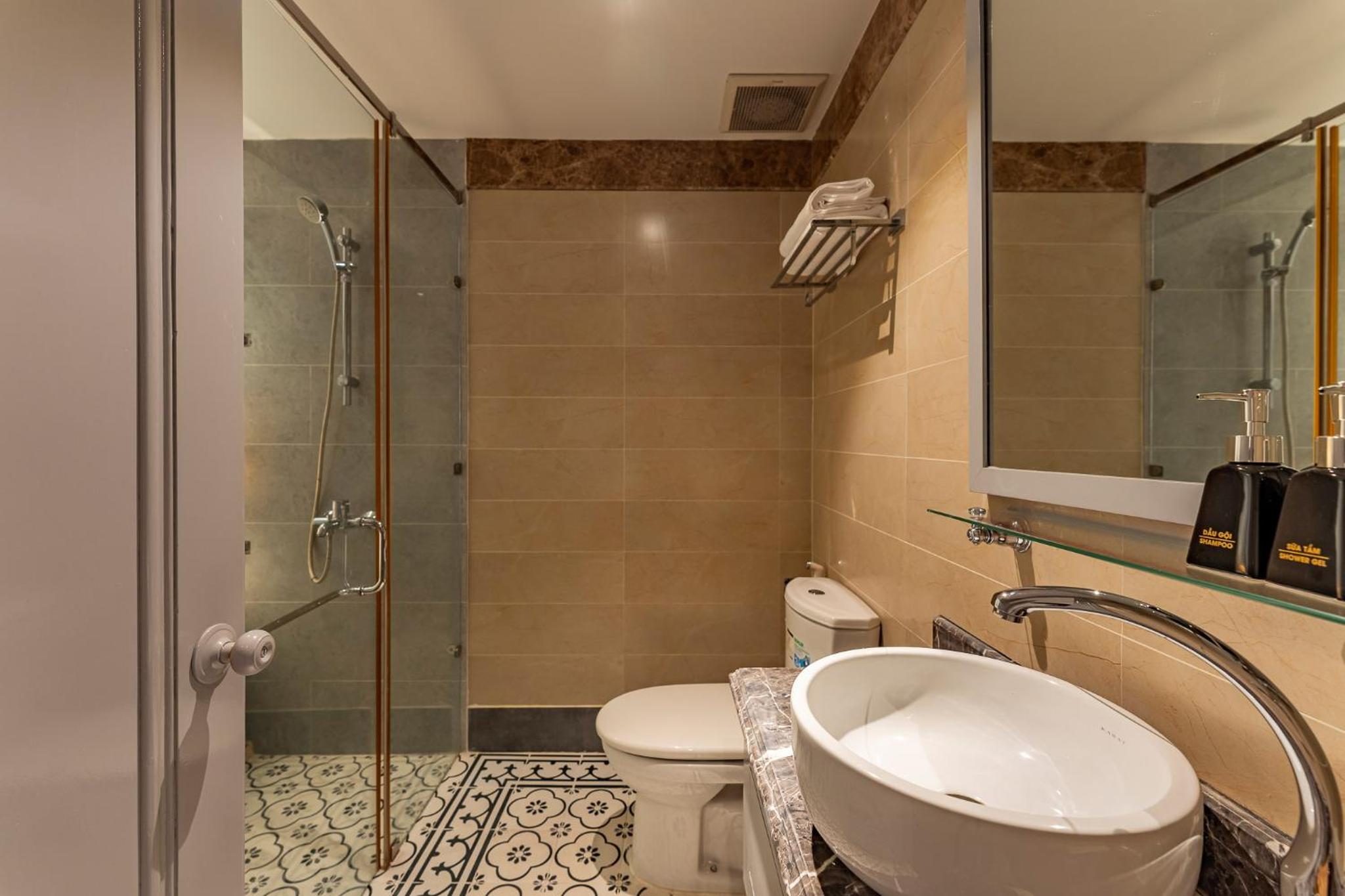 Golden Star Apartment & Hotel