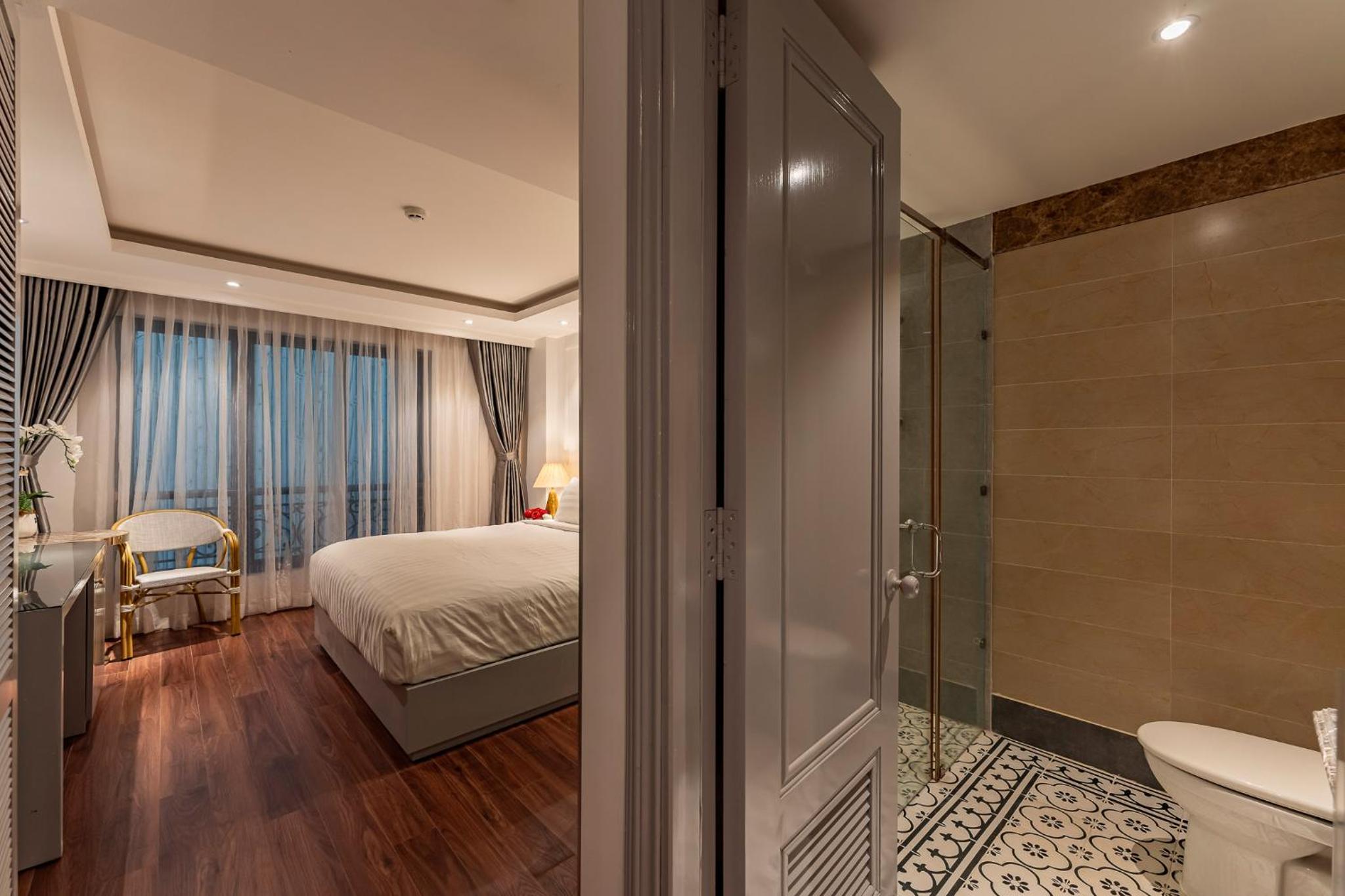 Golden Star Apartment & Hotel