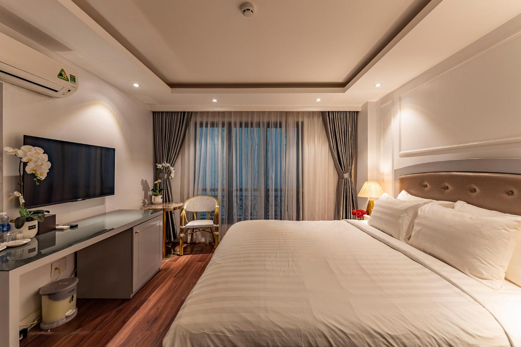 Golden Star Apartment & Hotel