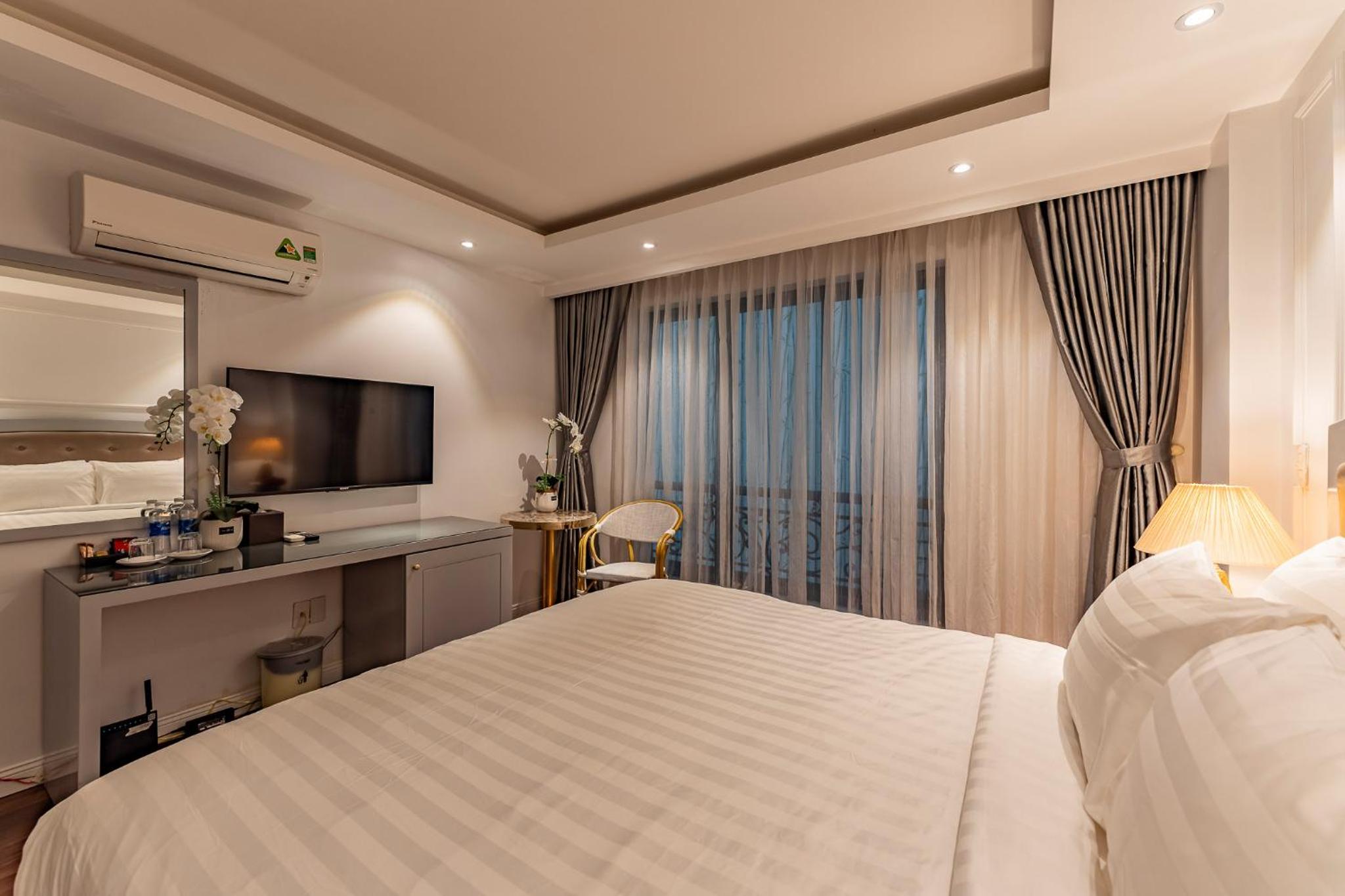 Golden Star Apartment & Hotel