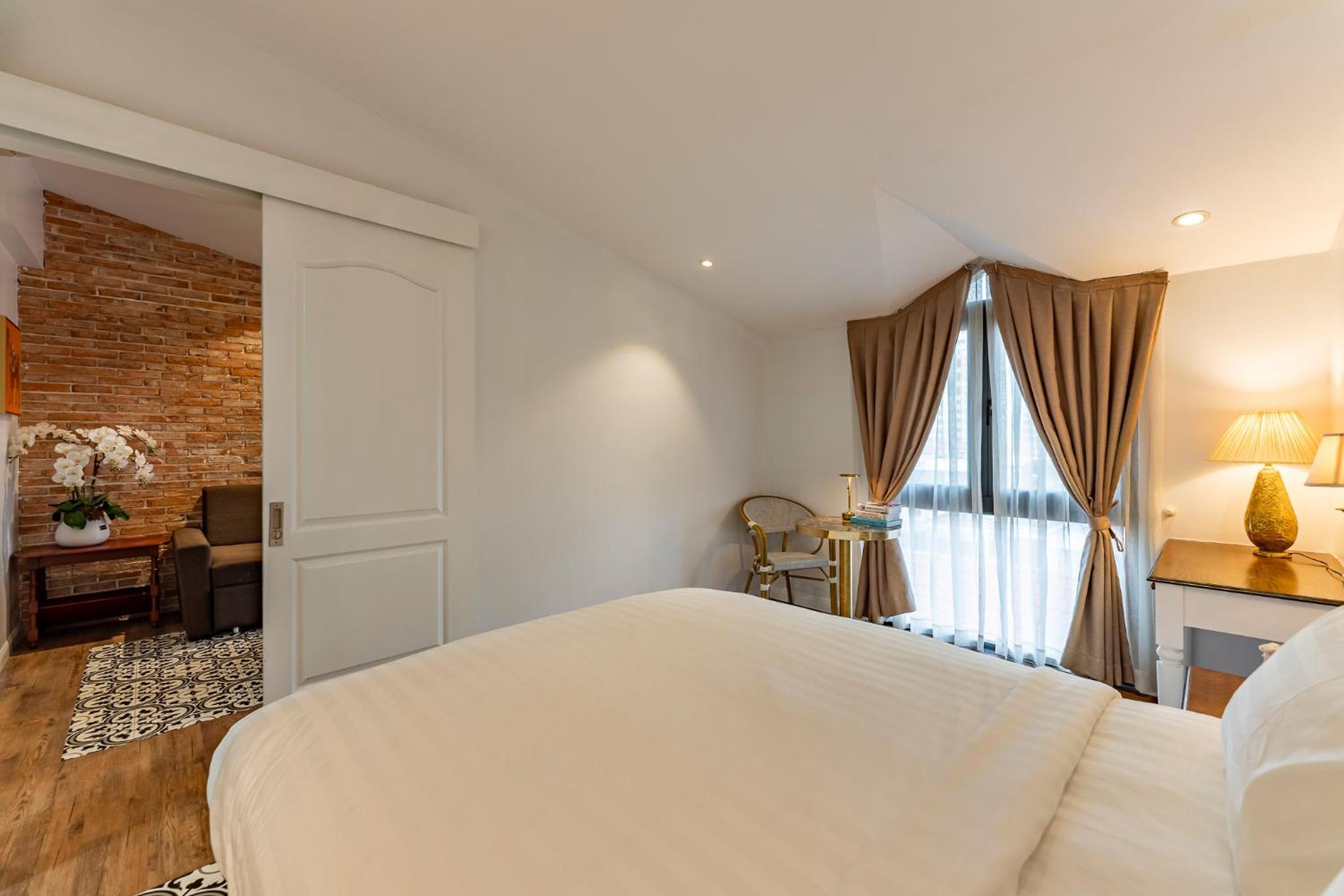Golden Star Apartment & Hotel