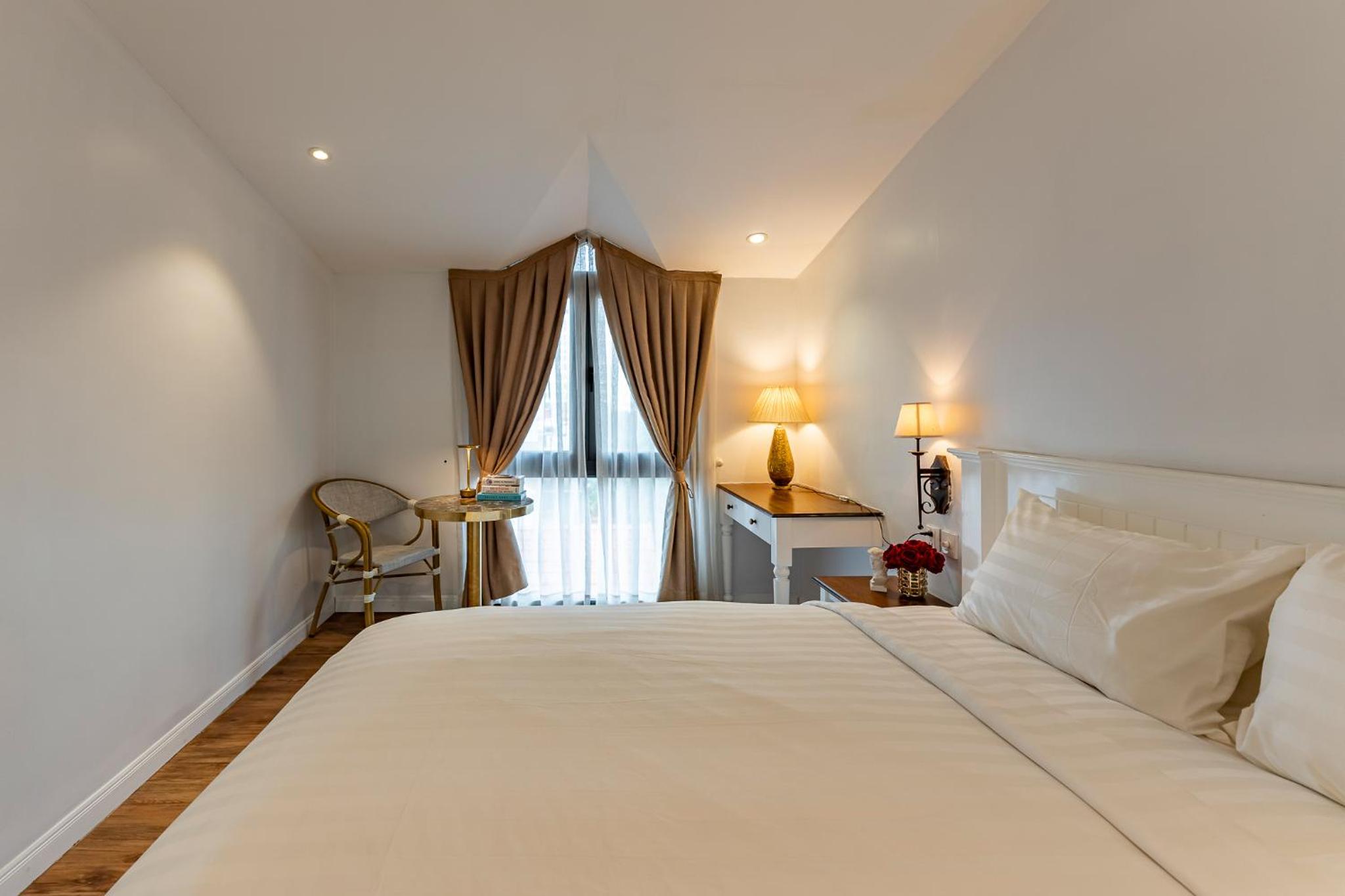 Golden Star Apartment & Hotel