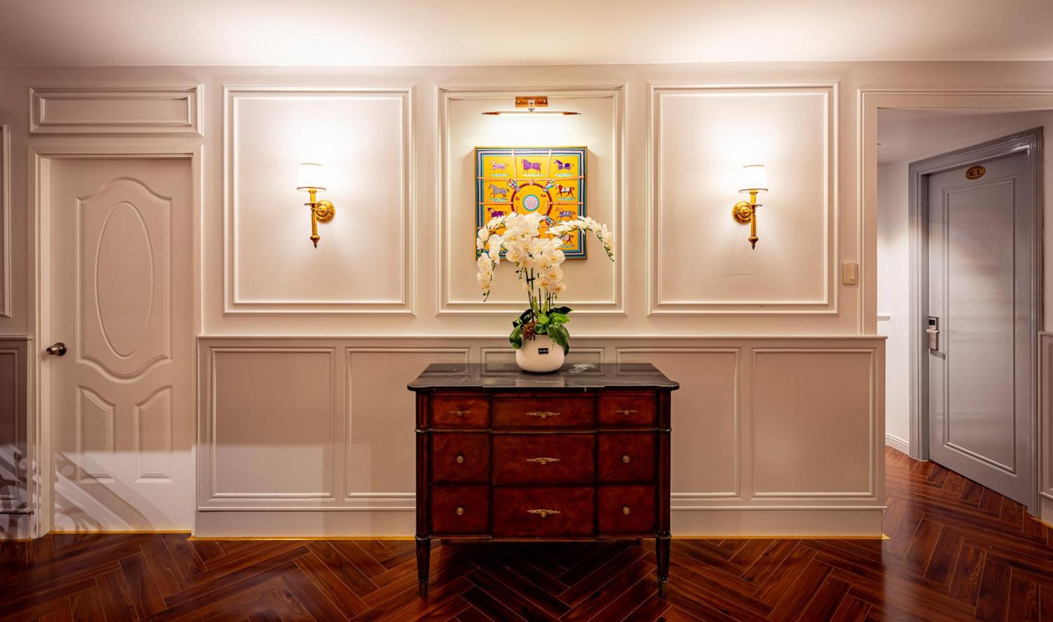 Golden Star Apartment & Hotel