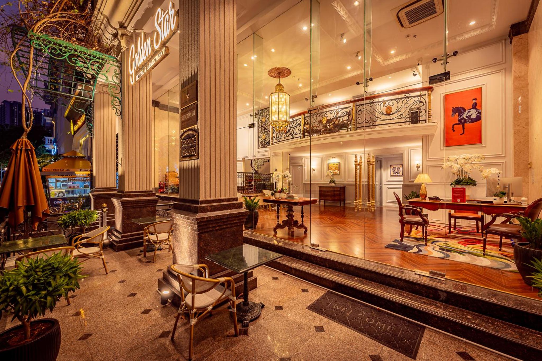Golden Star Apartment & Hotel