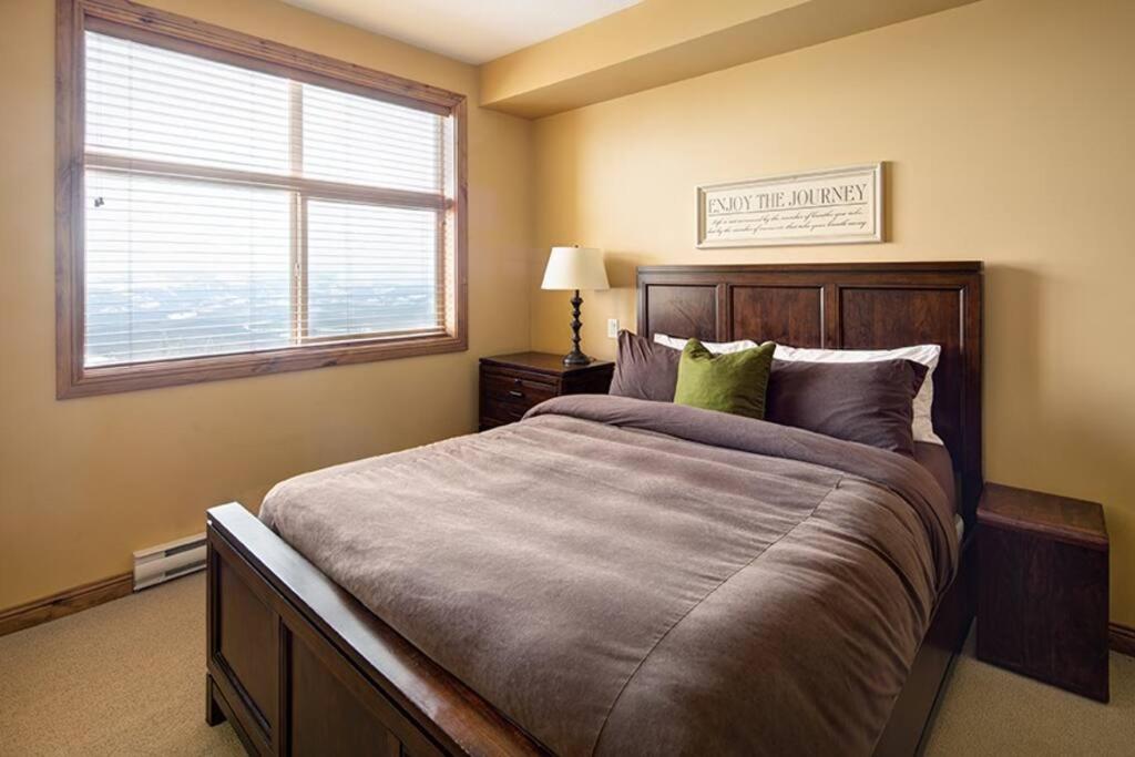 Luxury Aspens 2 Bdrm Condo with Best Views