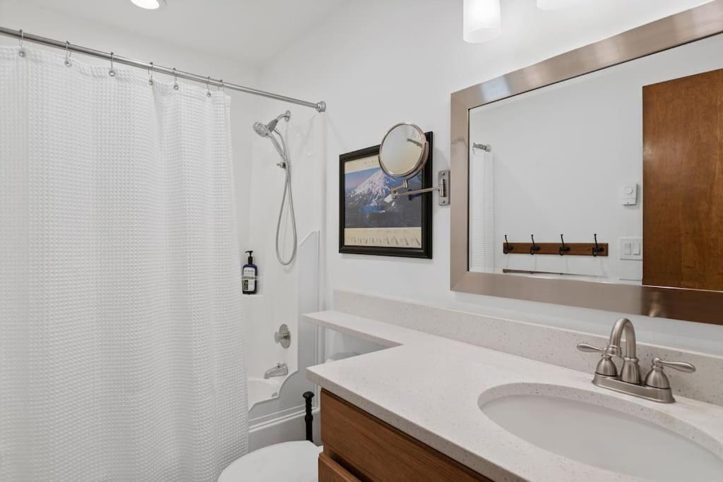 Family Friendly in Sunriver view 5