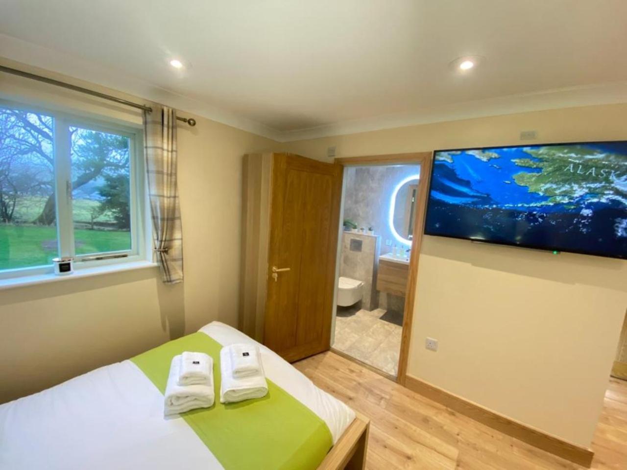 Penrith Vacations - Lake District cottage in 1 acre gardens off M6 - Property Image 9