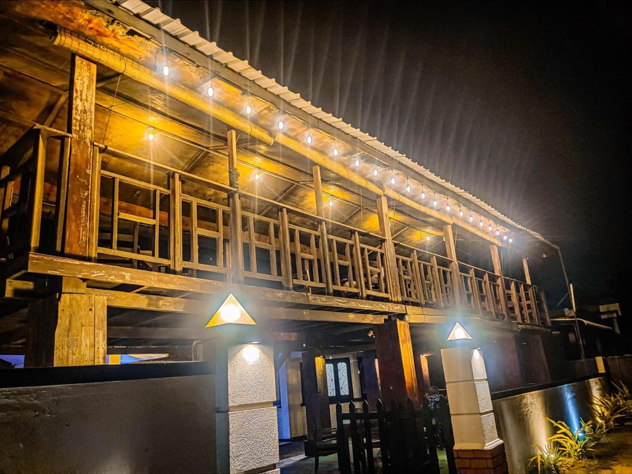 Owinro Beach Hotel & Restaurant - Waikkala