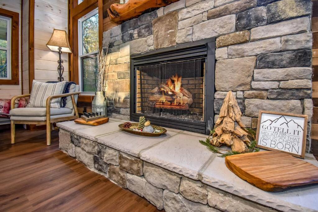 Misty Mountain Cabin, Great Smoky Mountains view 5