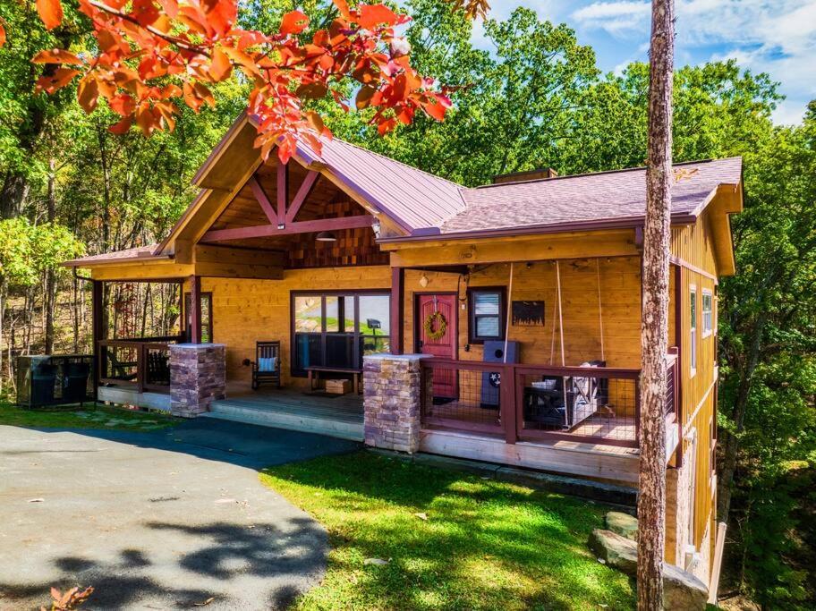 Misty Mountain Cabin, Great Smoky Mountains view 4